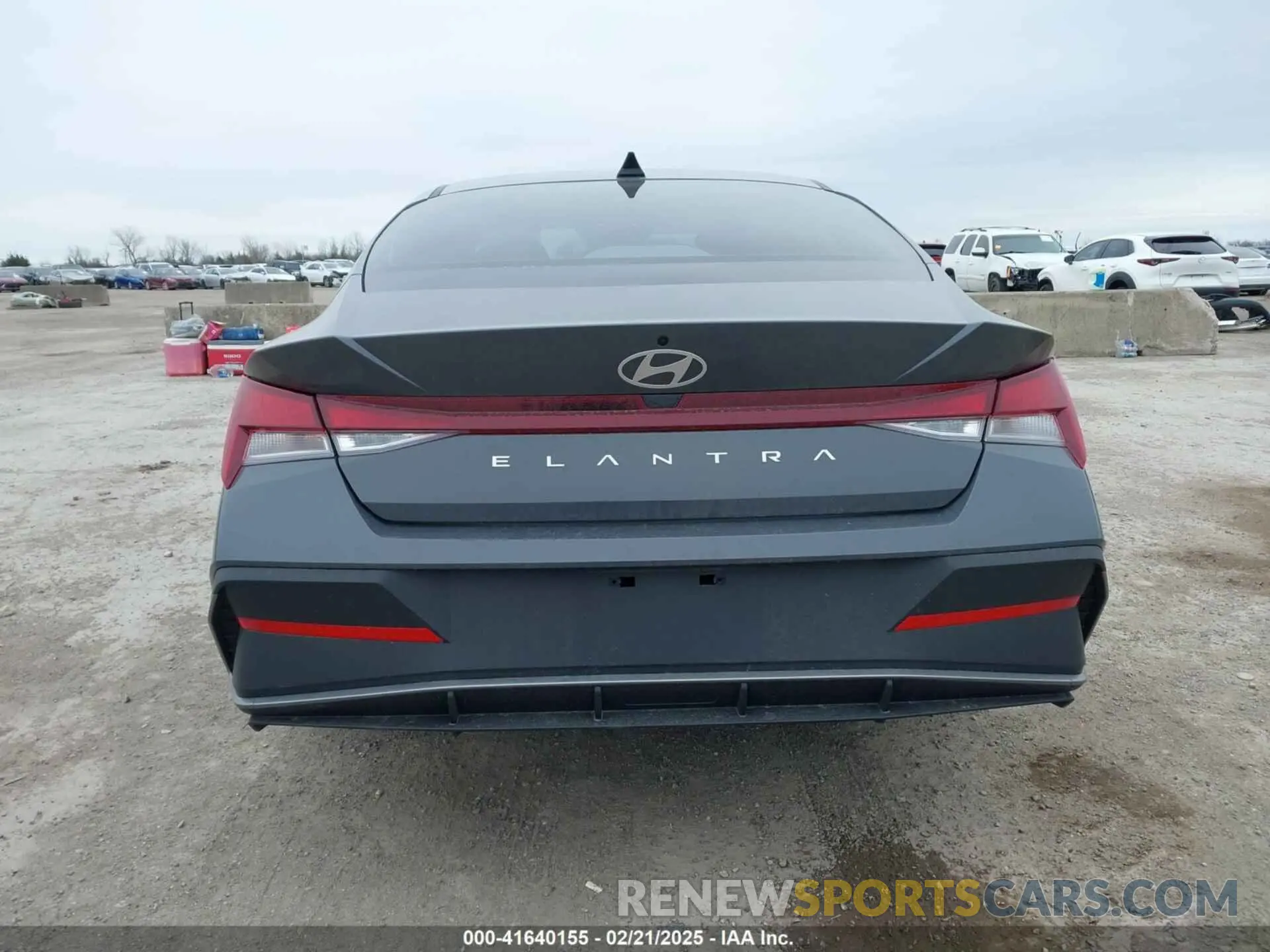 16 Photograph of a damaged car KMHLL4DG3SU918111 HYUNDAI ELANTRA 2025