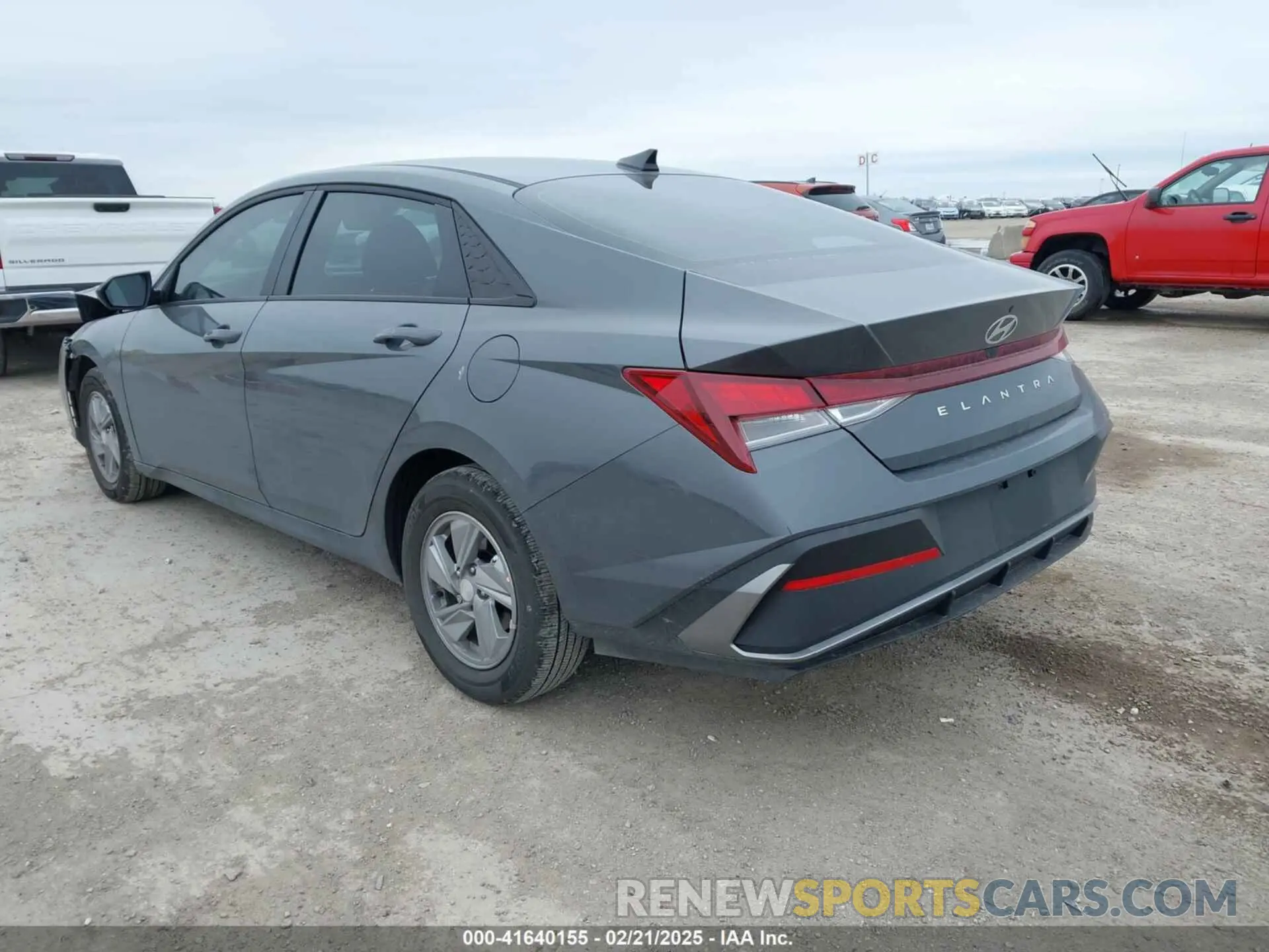 3 Photograph of a damaged car KMHLL4DG3SU918111 HYUNDAI ELANTRA 2025