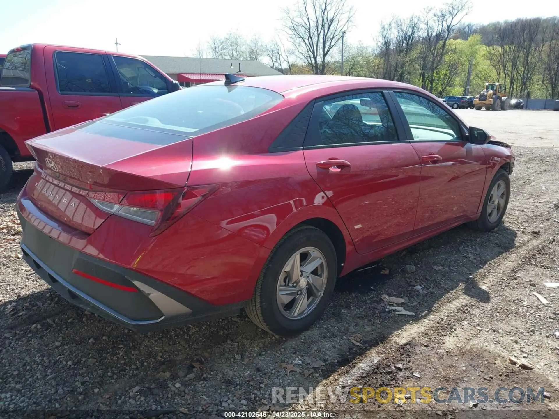 4 Photograph of a damaged car KMHLL4DG4SU856802 HYUNDAI ELANTRA 2025