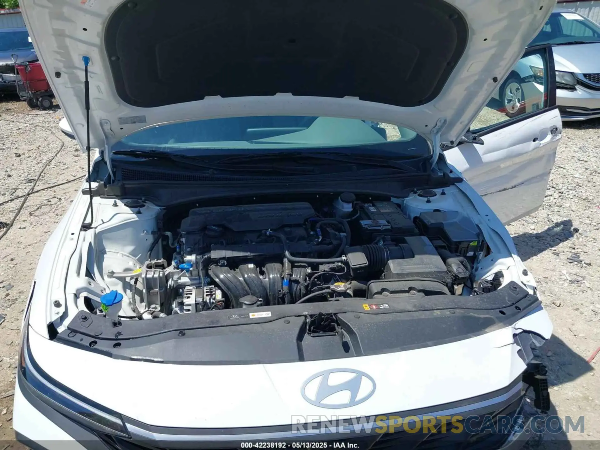 10 Photograph of a damaged car KMHLL4DG4SU876113 HYUNDAI ELANTRA 2025