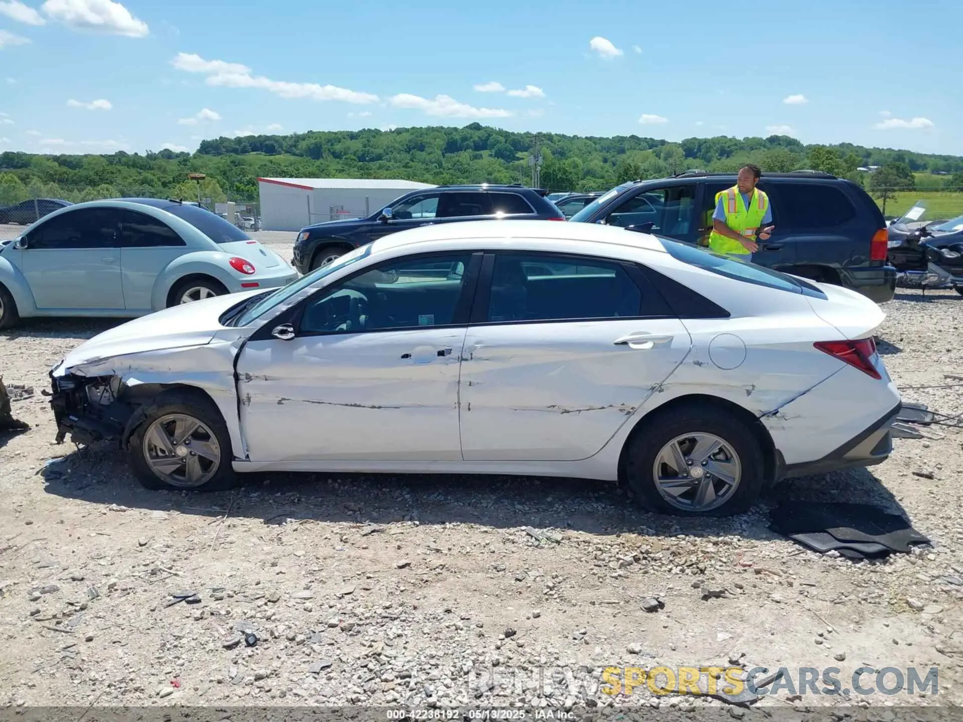 14 Photograph of a damaged car KMHLL4DG4SU876113 HYUNDAI ELANTRA 2025