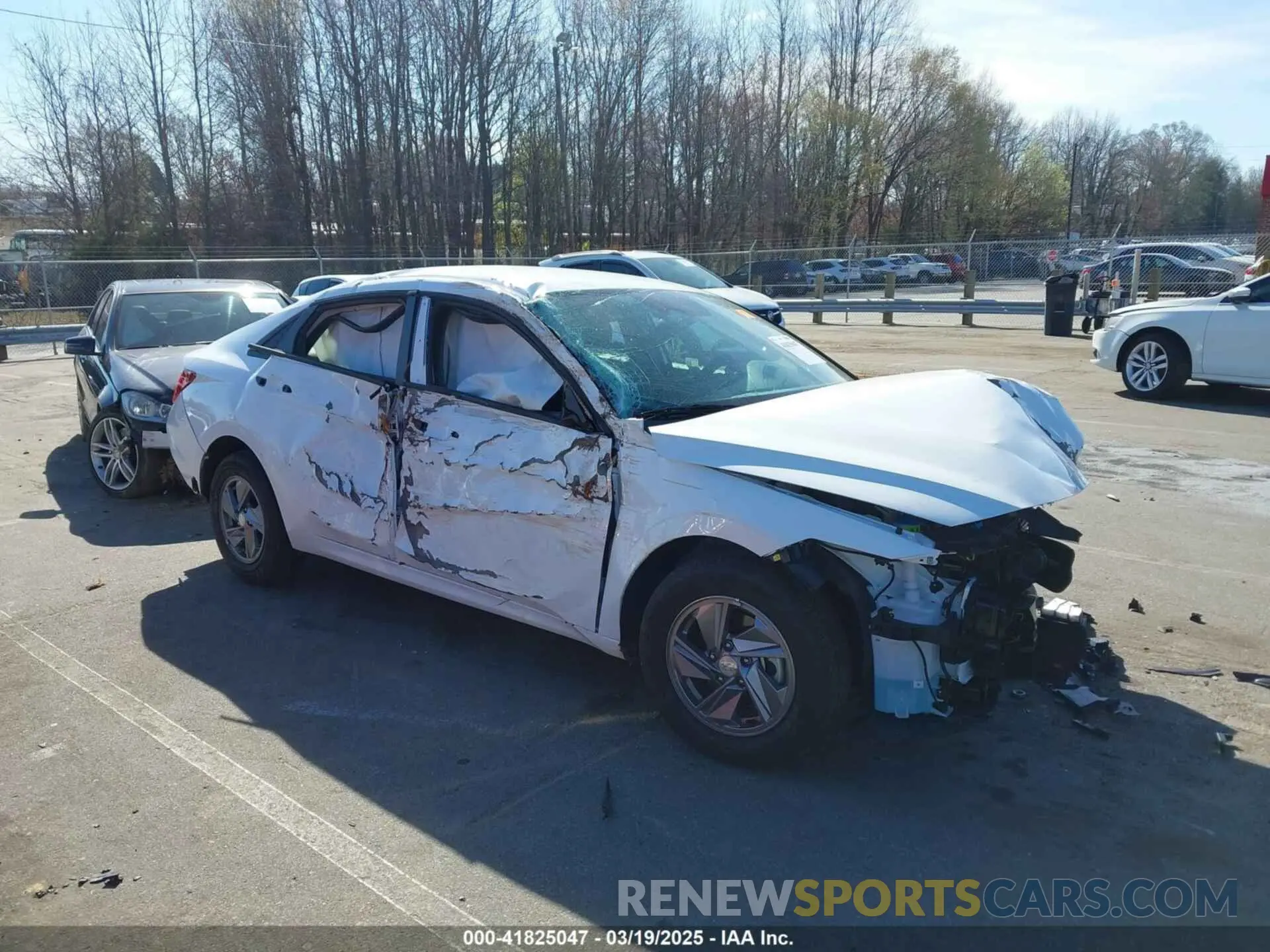 1 Photograph of a damaged car KMHLL4DG5SU907983 HYUNDAI ELANTRA 2025