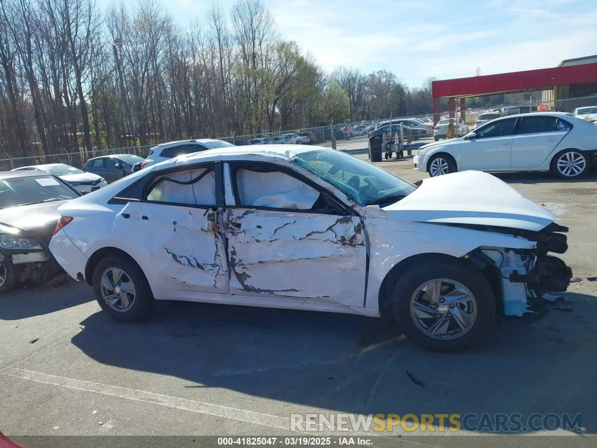 13 Photograph of a damaged car KMHLL4DG5SU907983 HYUNDAI ELANTRA 2025