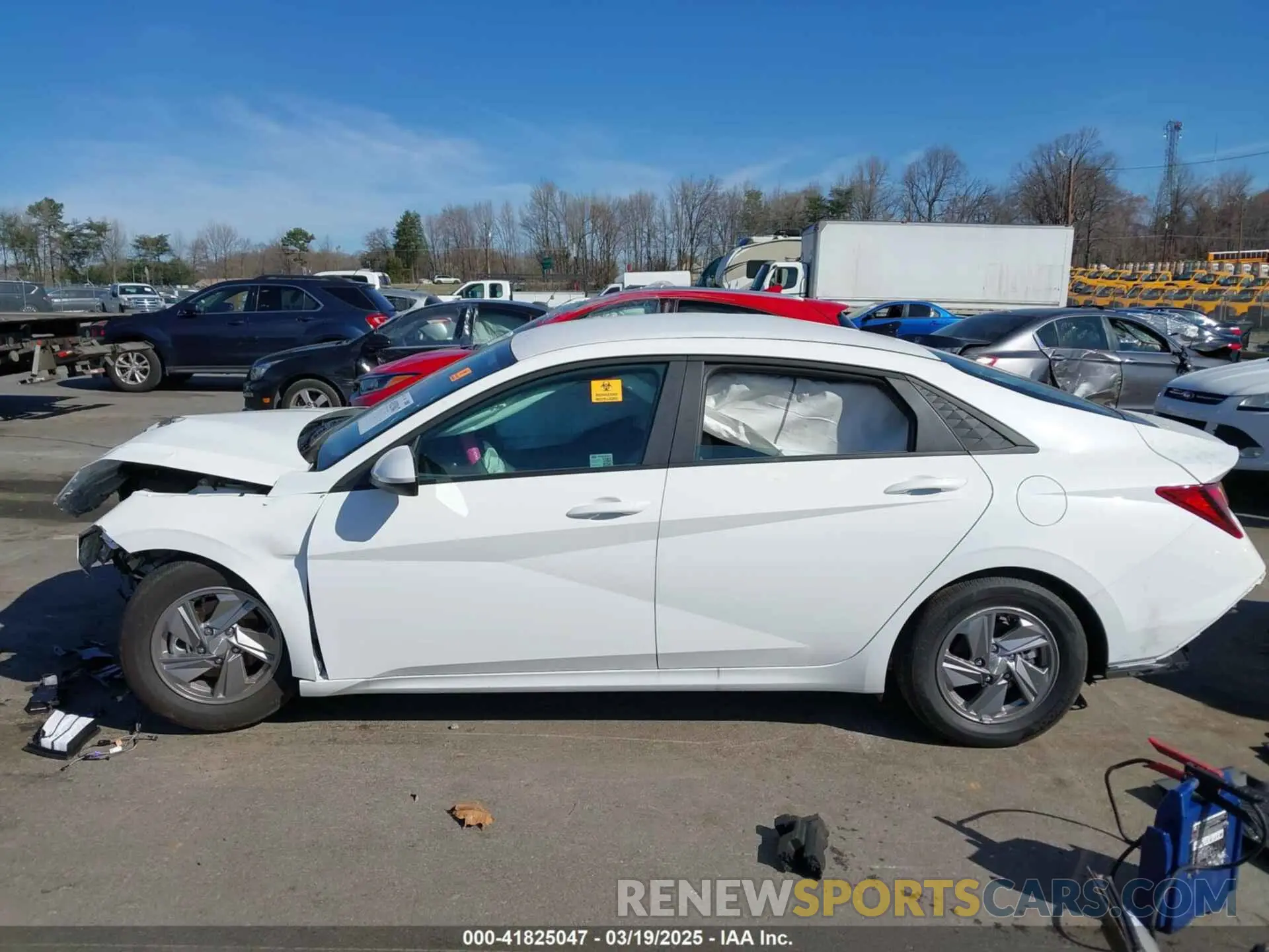 14 Photograph of a damaged car KMHLL4DG5SU907983 HYUNDAI ELANTRA 2025