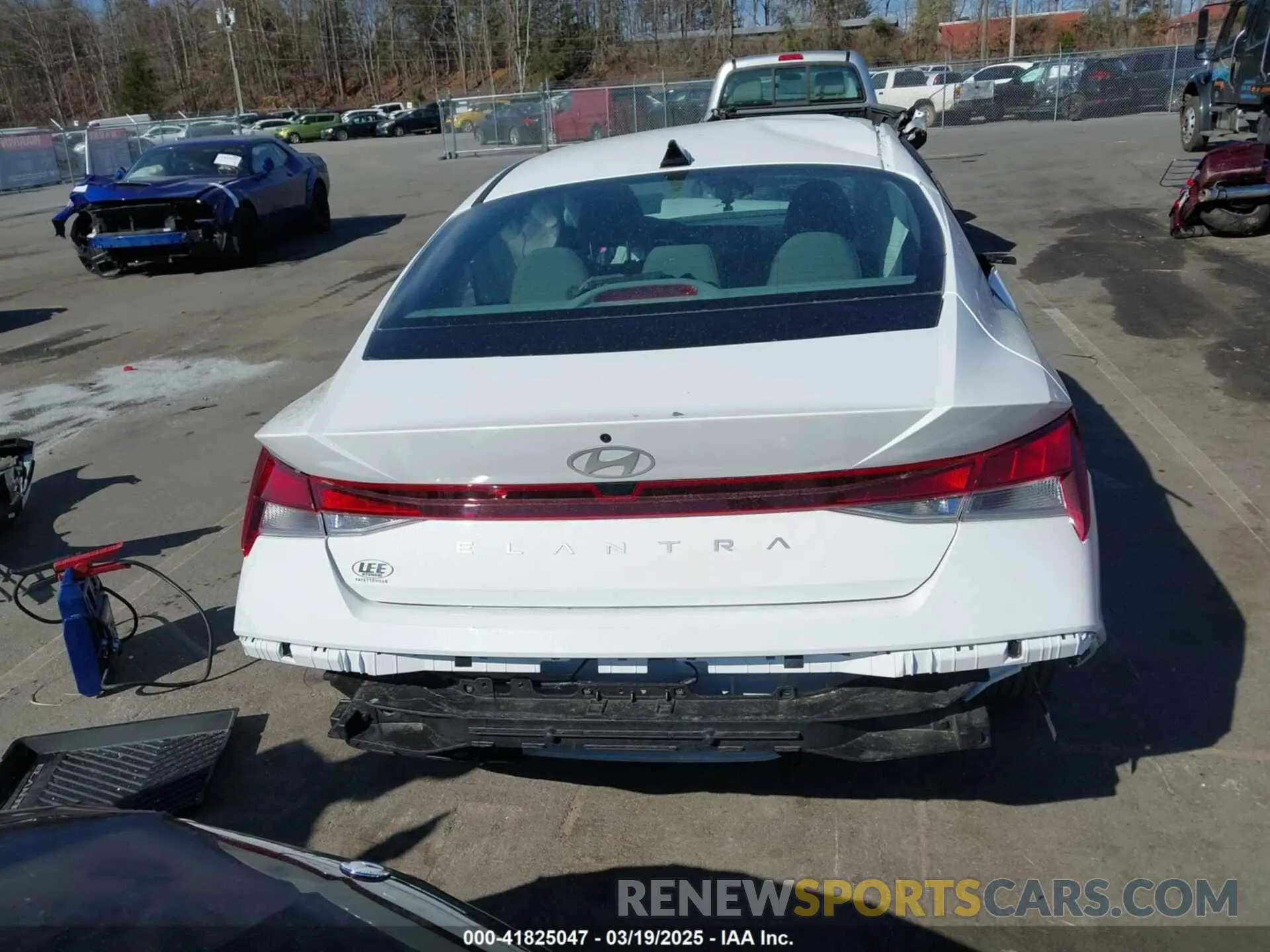 16 Photograph of a damaged car KMHLL4DG5SU907983 HYUNDAI ELANTRA 2025
