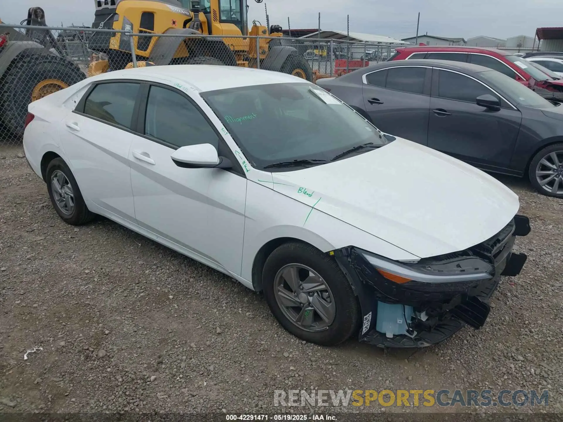 1 Photograph of a damaged car KMHLL4DG5SU955399 HYUNDAI ELANTRA 2025