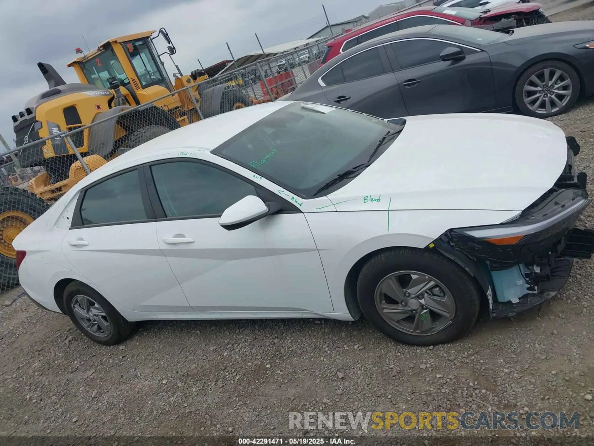 14 Photograph of a damaged car KMHLL4DG5SU955399 HYUNDAI ELANTRA 2025