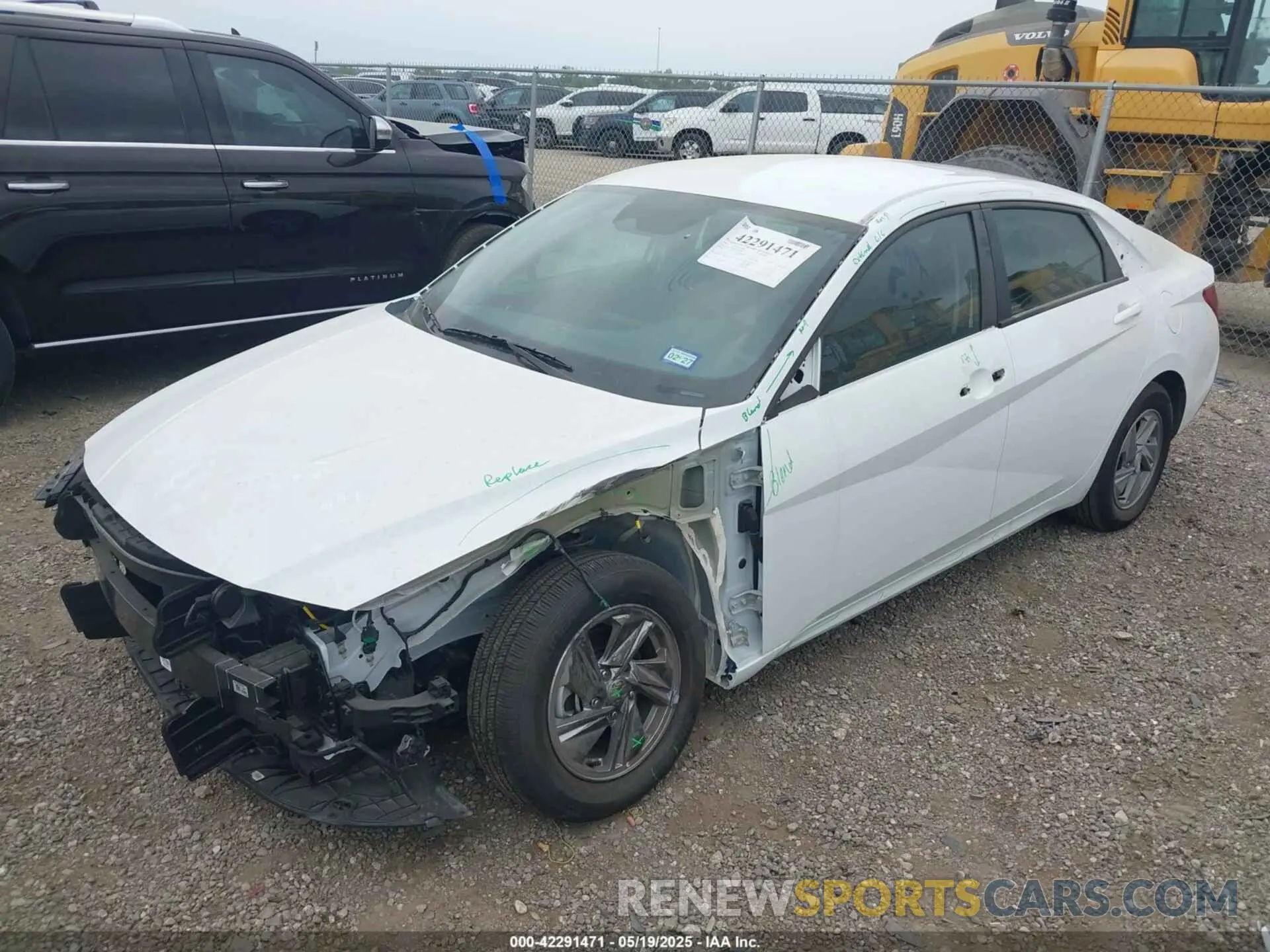 2 Photograph of a damaged car KMHLL4DG5SU955399 HYUNDAI ELANTRA 2025