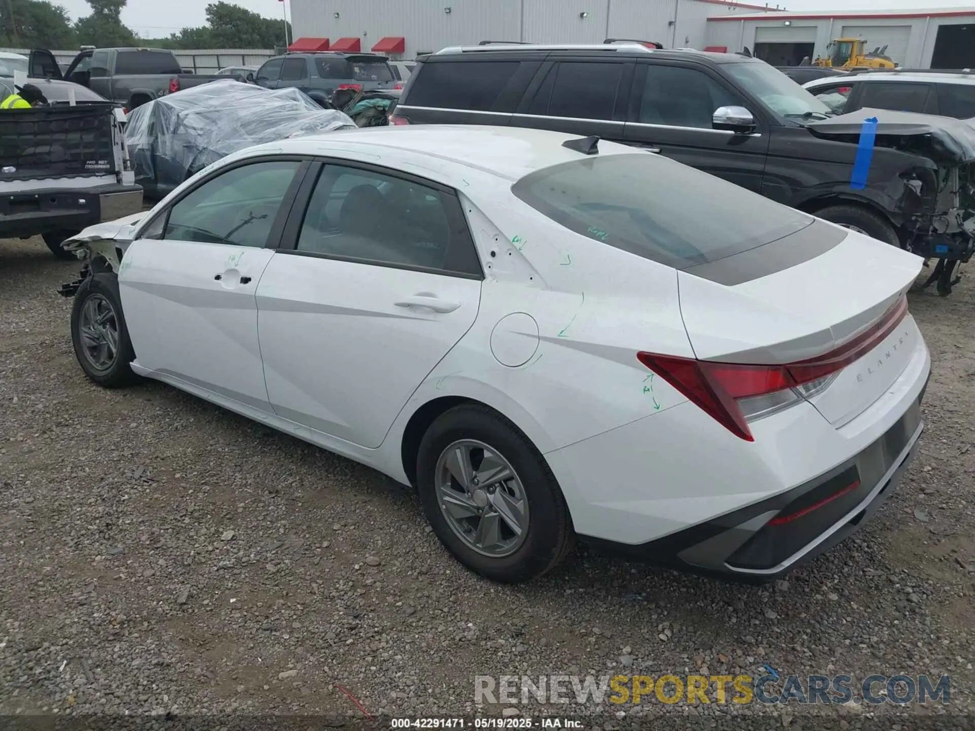 3 Photograph of a damaged car KMHLL4DG5SU955399 HYUNDAI ELANTRA 2025