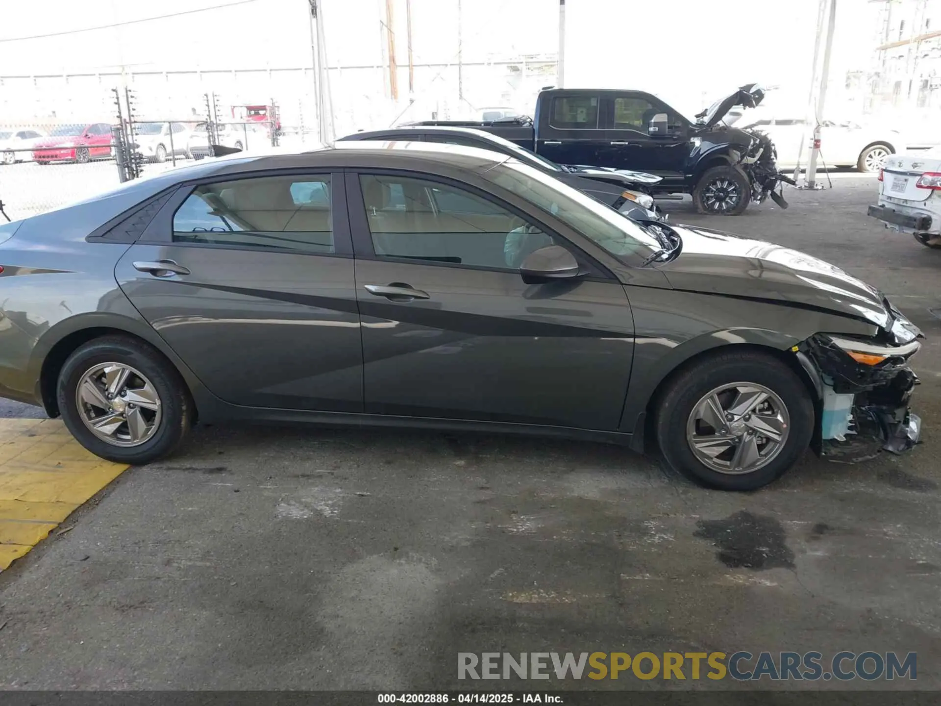 13 Photograph of a damaged car KMHLL4DG6SU934111 HYUNDAI ELANTRA 2025