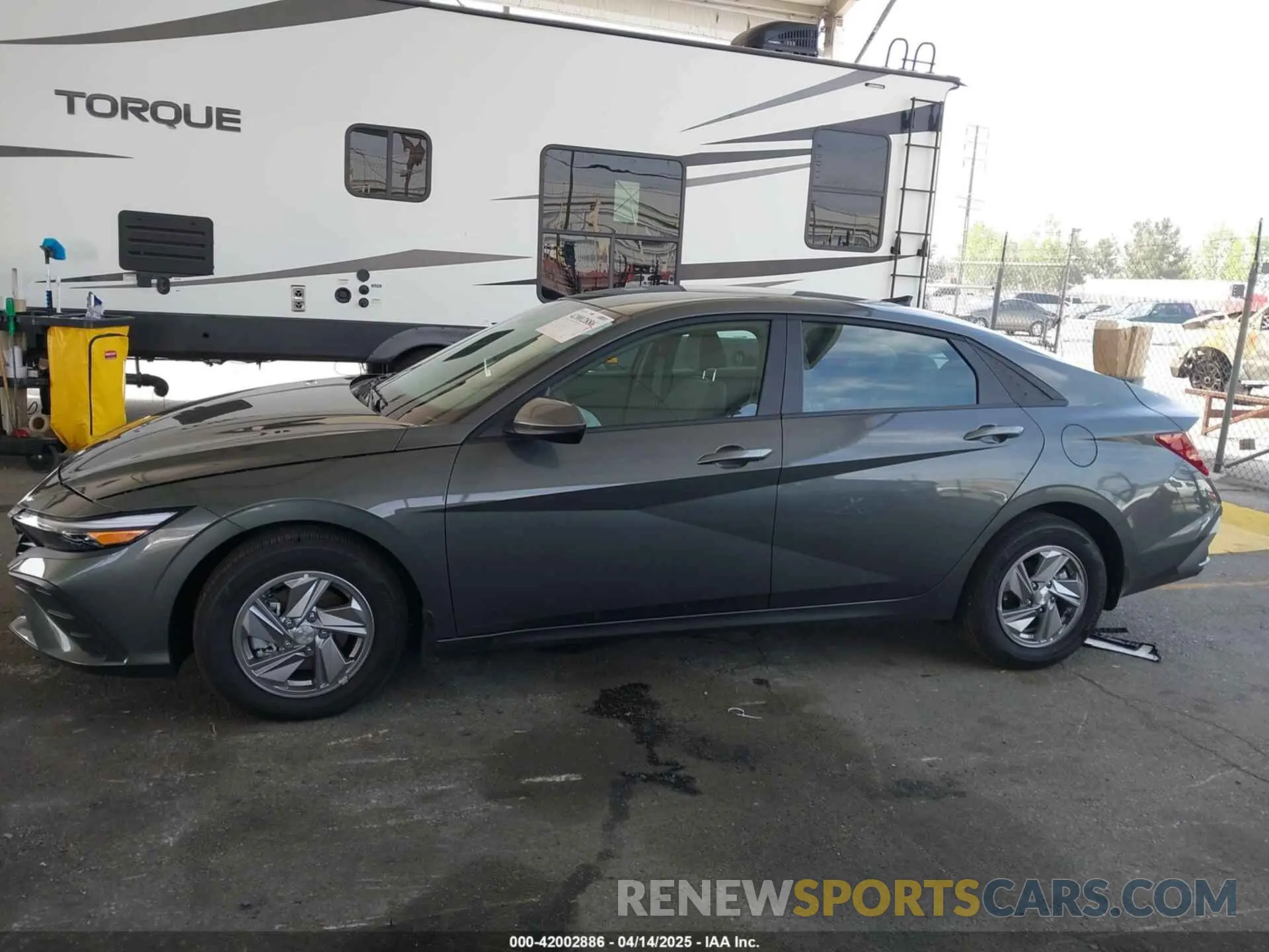 14 Photograph of a damaged car KMHLL4DG6SU934111 HYUNDAI ELANTRA 2025