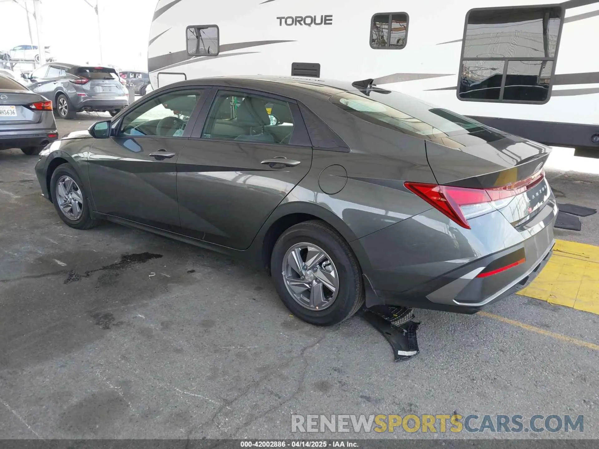 3 Photograph of a damaged car KMHLL4DG6SU934111 HYUNDAI ELANTRA 2025