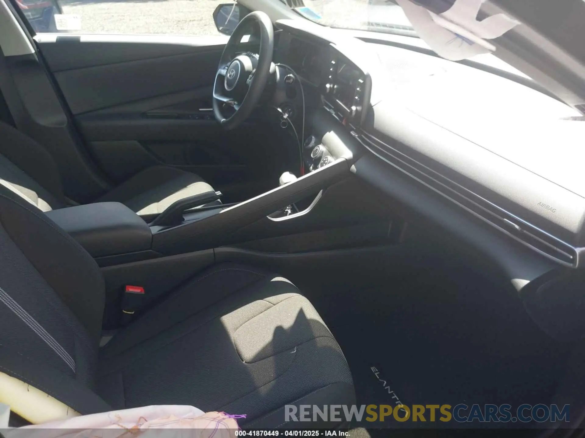 5 Photograph of a damaged car KMHLL4DG7SU894217 HYUNDAI ELANTRA 2025