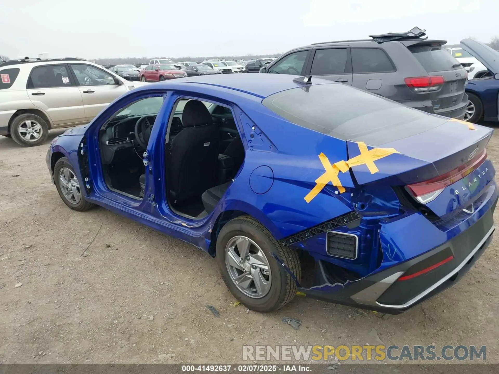 6 Photograph of a damaged car KMHLL4DG9SU917755 HYUNDAI ELANTRA 2025