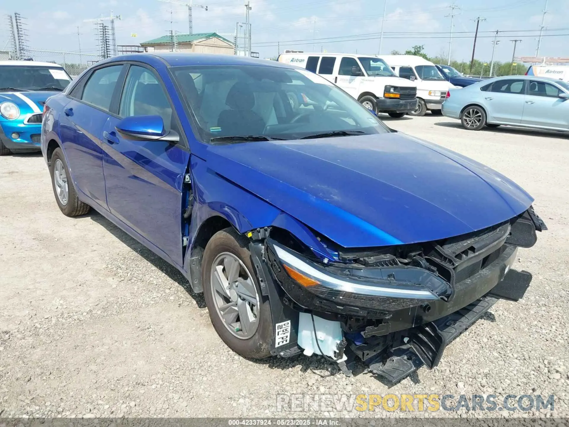 1 Photograph of a damaged car KMHLL4DG9SU979494 HYUNDAI ELANTRA 2025