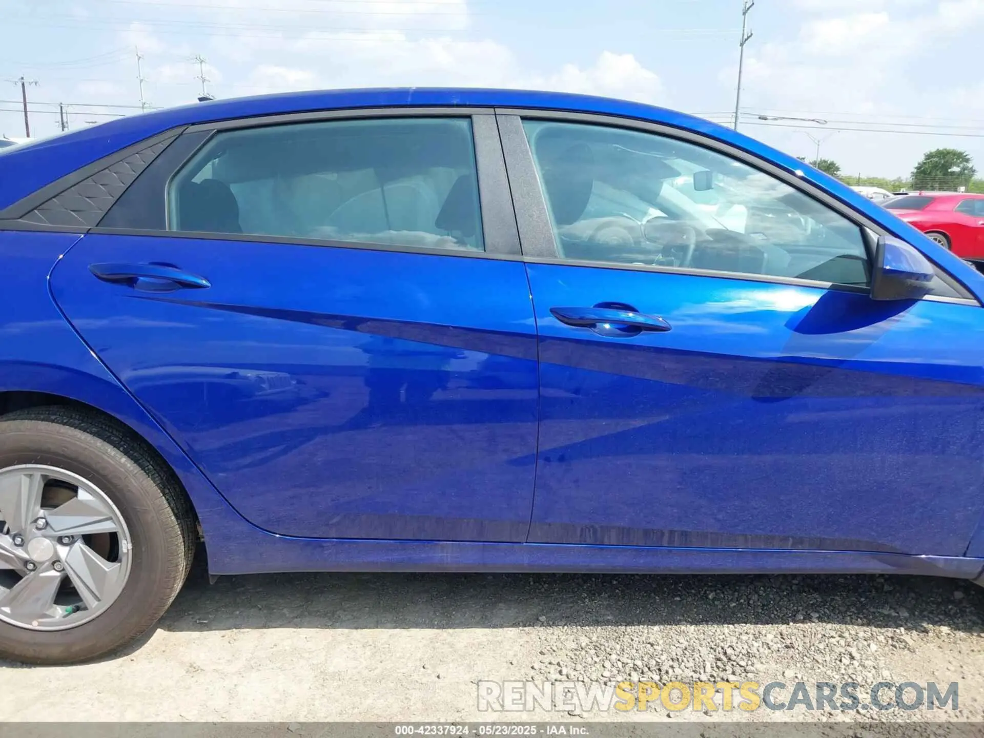 14 Photograph of a damaged car KMHLL4DG9SU979494 HYUNDAI ELANTRA 2025