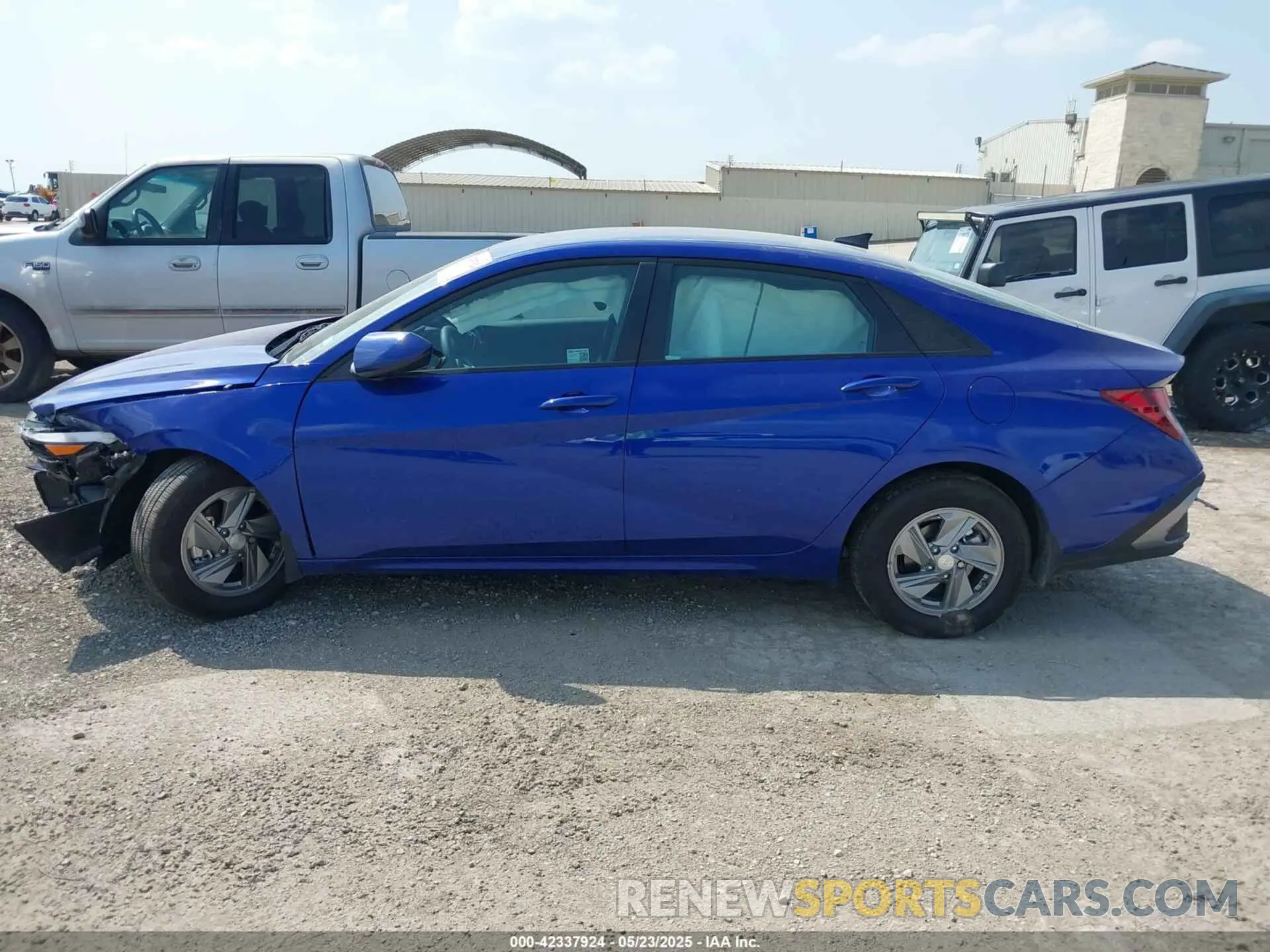 15 Photograph of a damaged car KMHLL4DG9SU979494 HYUNDAI ELANTRA 2025
