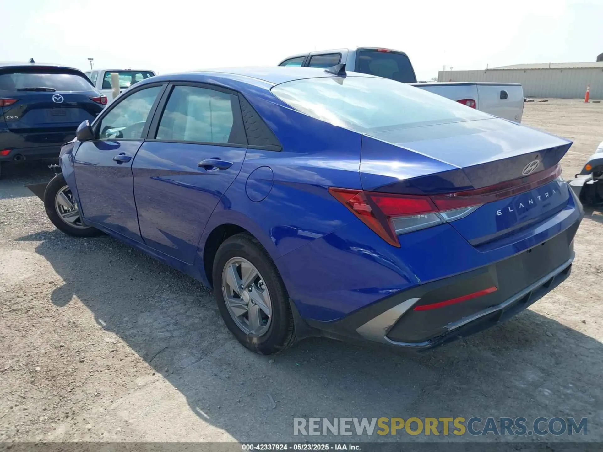 3 Photograph of a damaged car KMHLL4DG9SU979494 HYUNDAI ELANTRA 2025