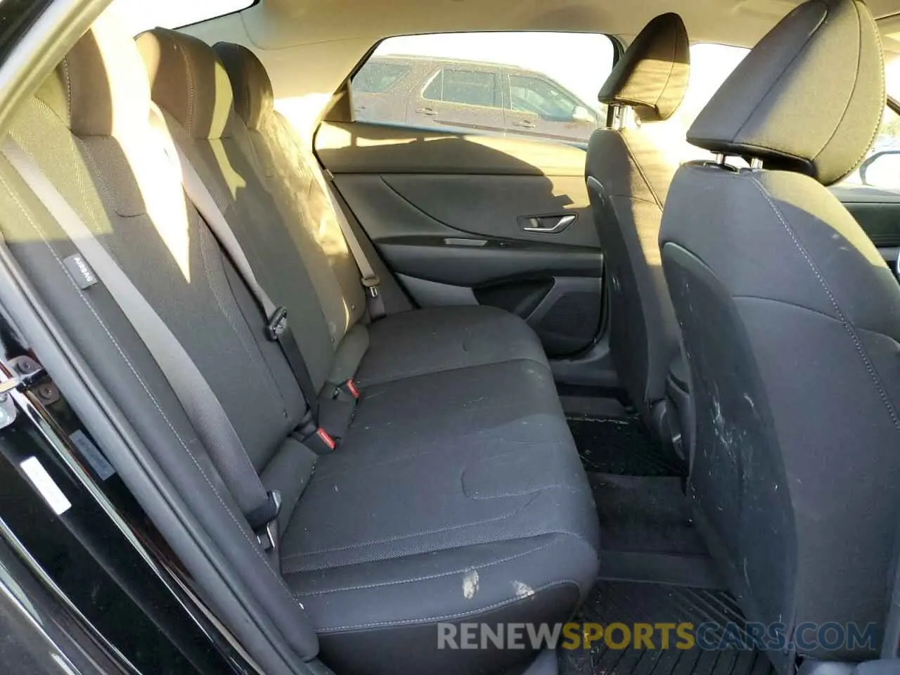 10 Photograph of a damaged car KMHLL4DGXSU955236 HYUNDAI ELANTRA 2025