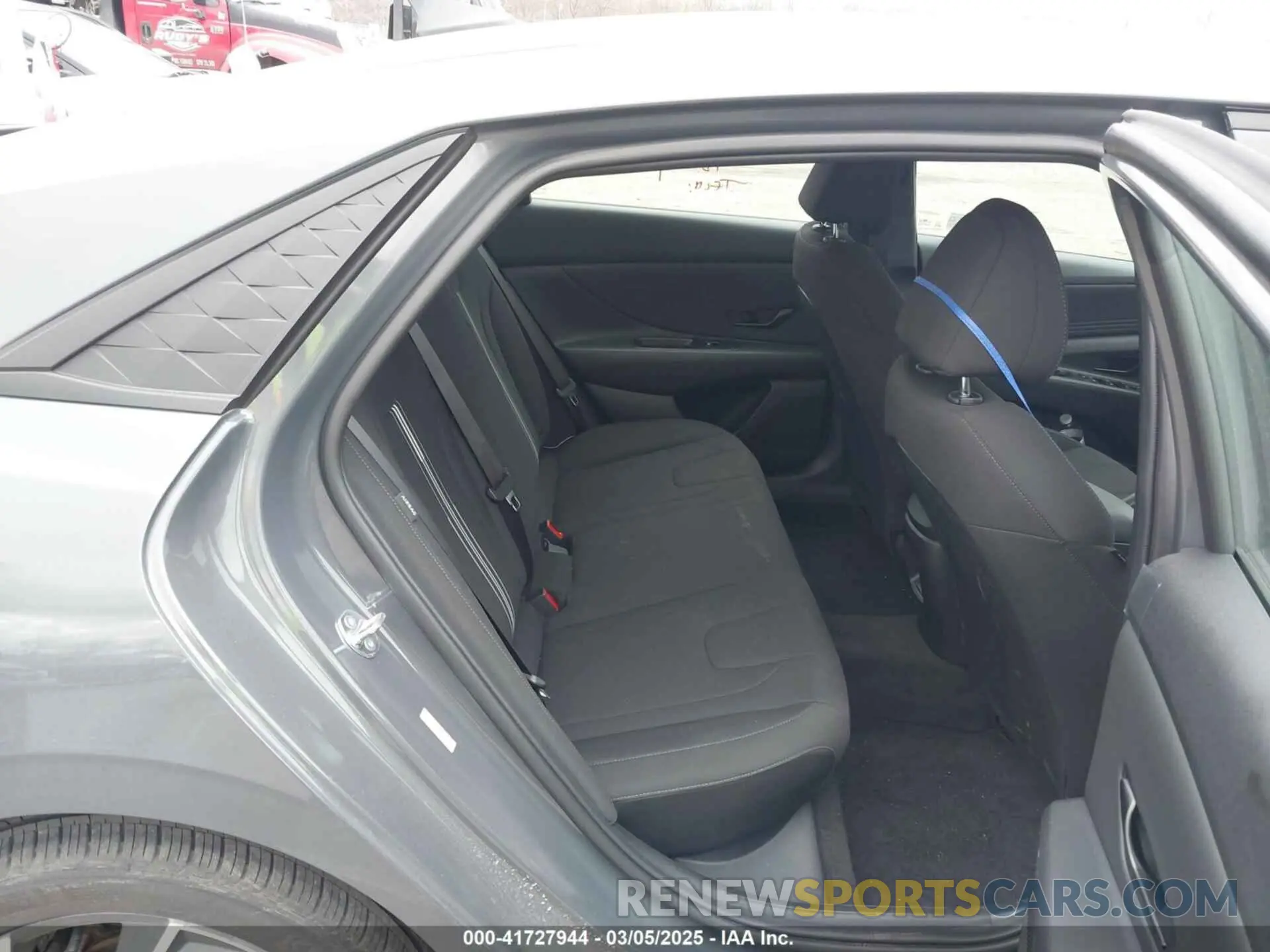 8 Photograph of a damaged car KMHLM4DG0SU900775 HYUNDAI ELANTRA 2025