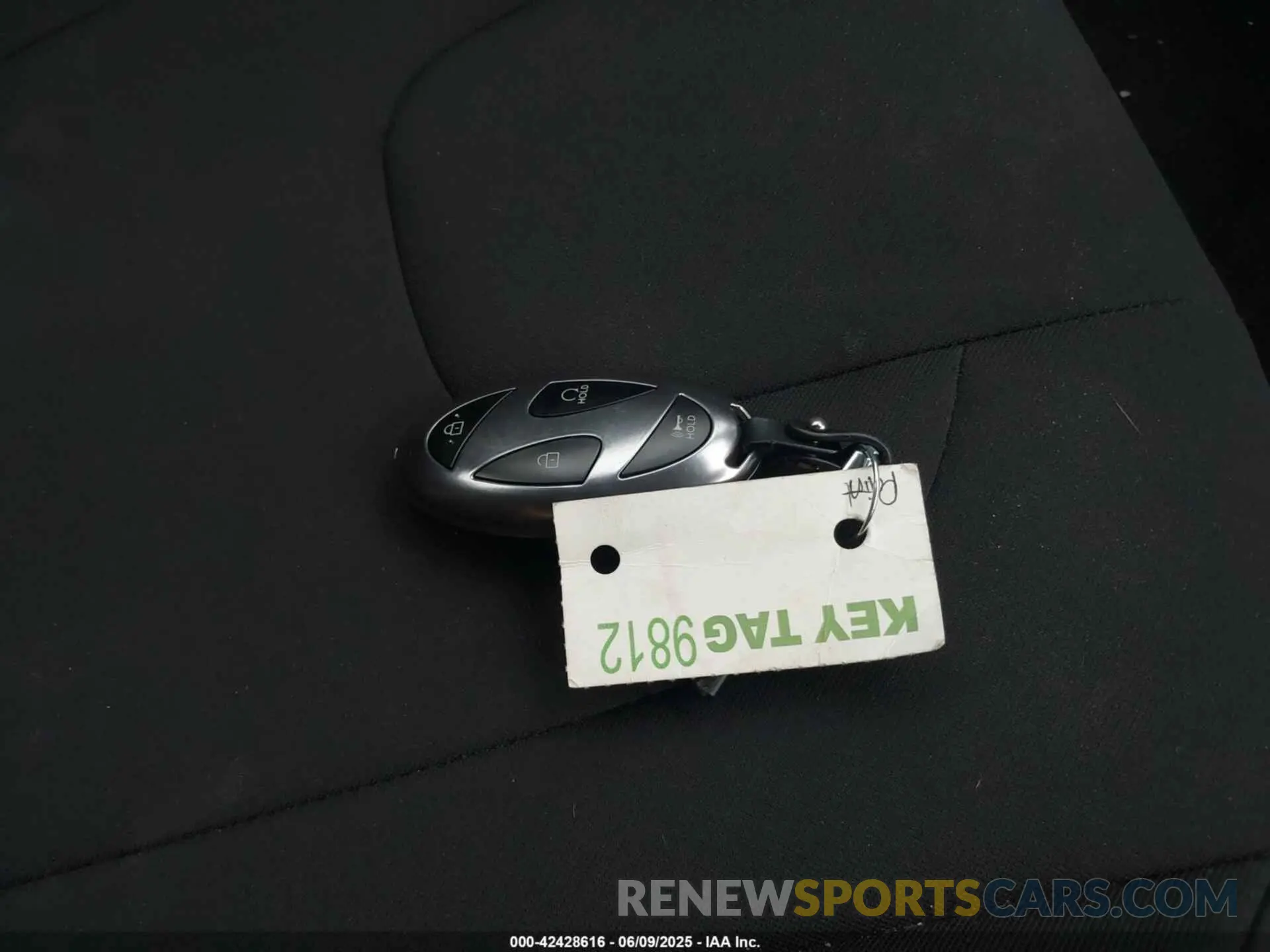 11 Photograph of a damaged car KMHLM4DG0SU917205 HYUNDAI ELANTRA 2025