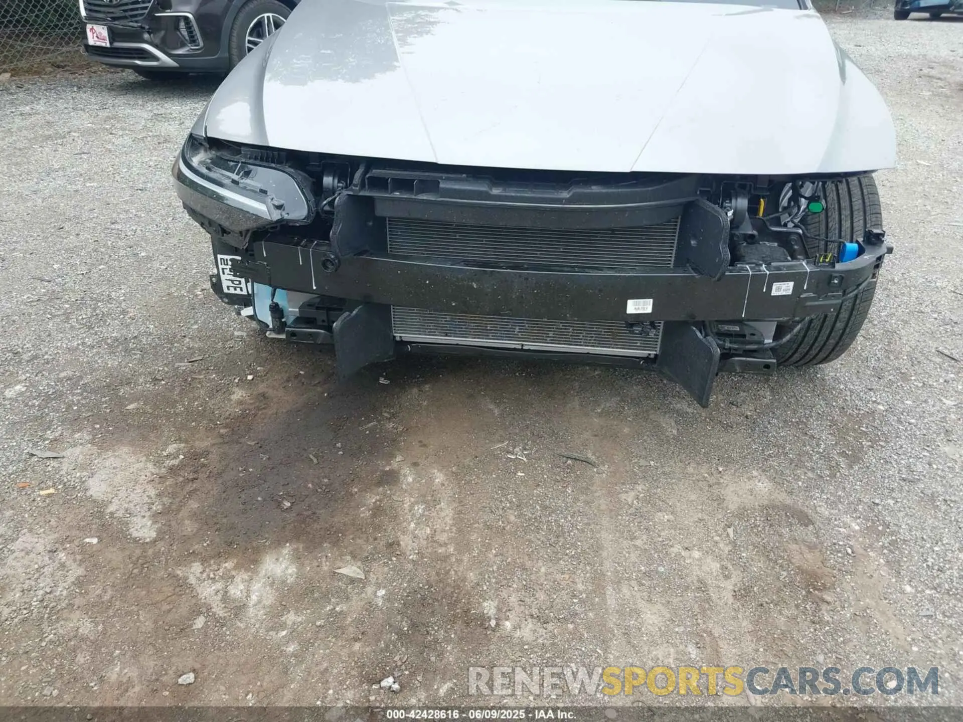 18 Photograph of a damaged car KMHLM4DG0SU917205 HYUNDAI ELANTRA 2025