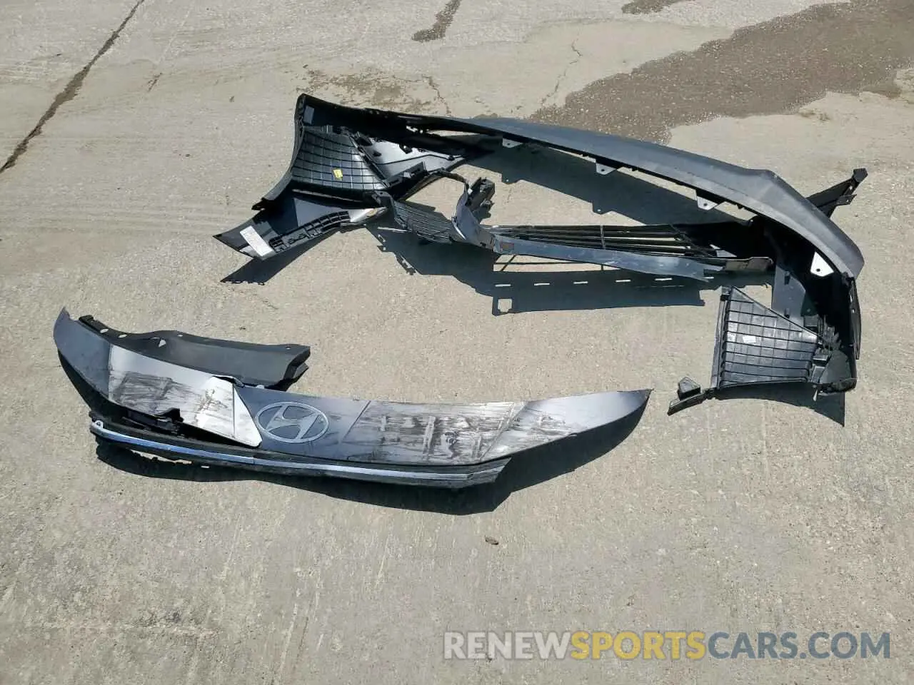 12 Photograph of a damaged car KMHLM4DG0SU933503 HYUNDAI ELANTRA 2025