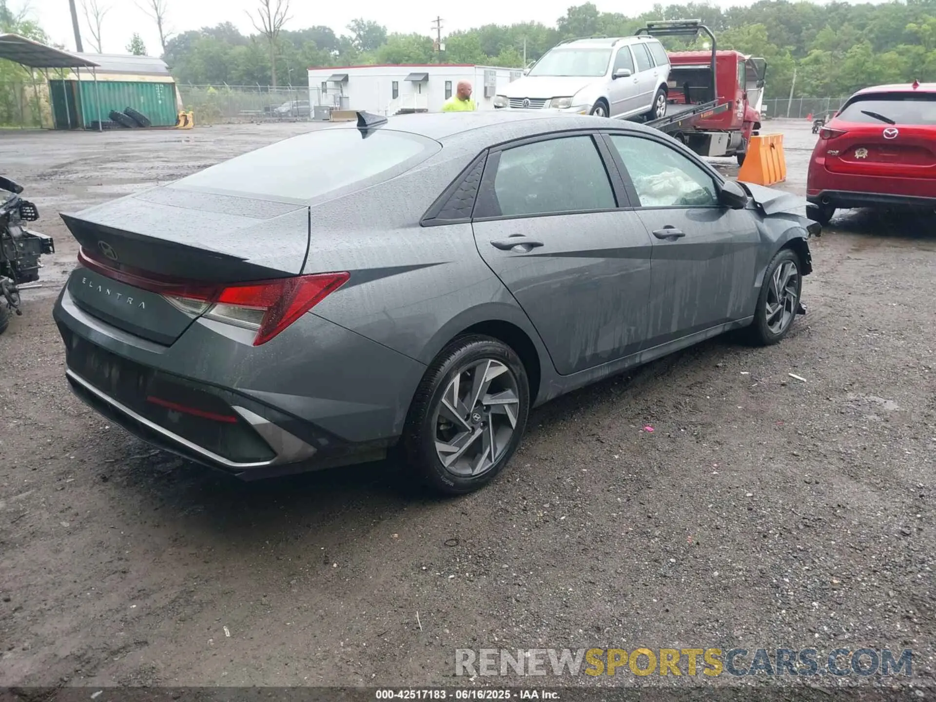4 Photograph of a damaged car KMHLM4DG1SU876146 HYUNDAI ELANTRA 2025