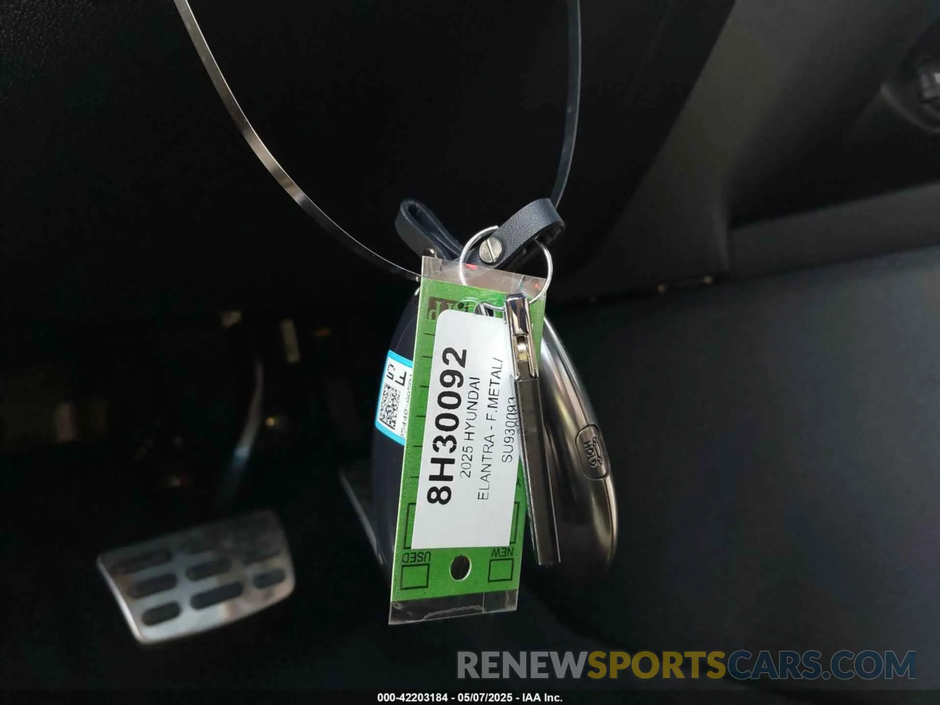 11 Photograph of a damaged car KMHLM4DG1SU930092 HYUNDAI ELANTRA 2025