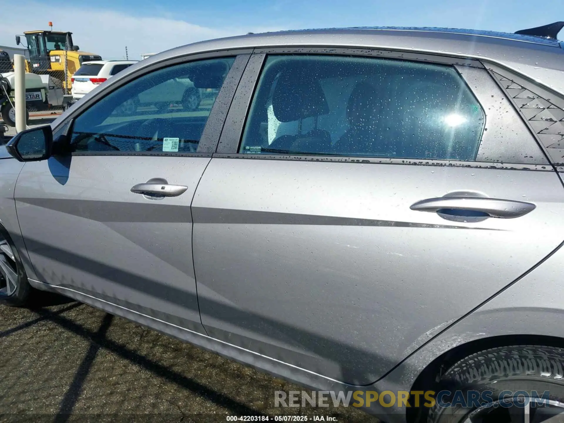 14 Photograph of a damaged car KMHLM4DG1SU930092 HYUNDAI ELANTRA 2025