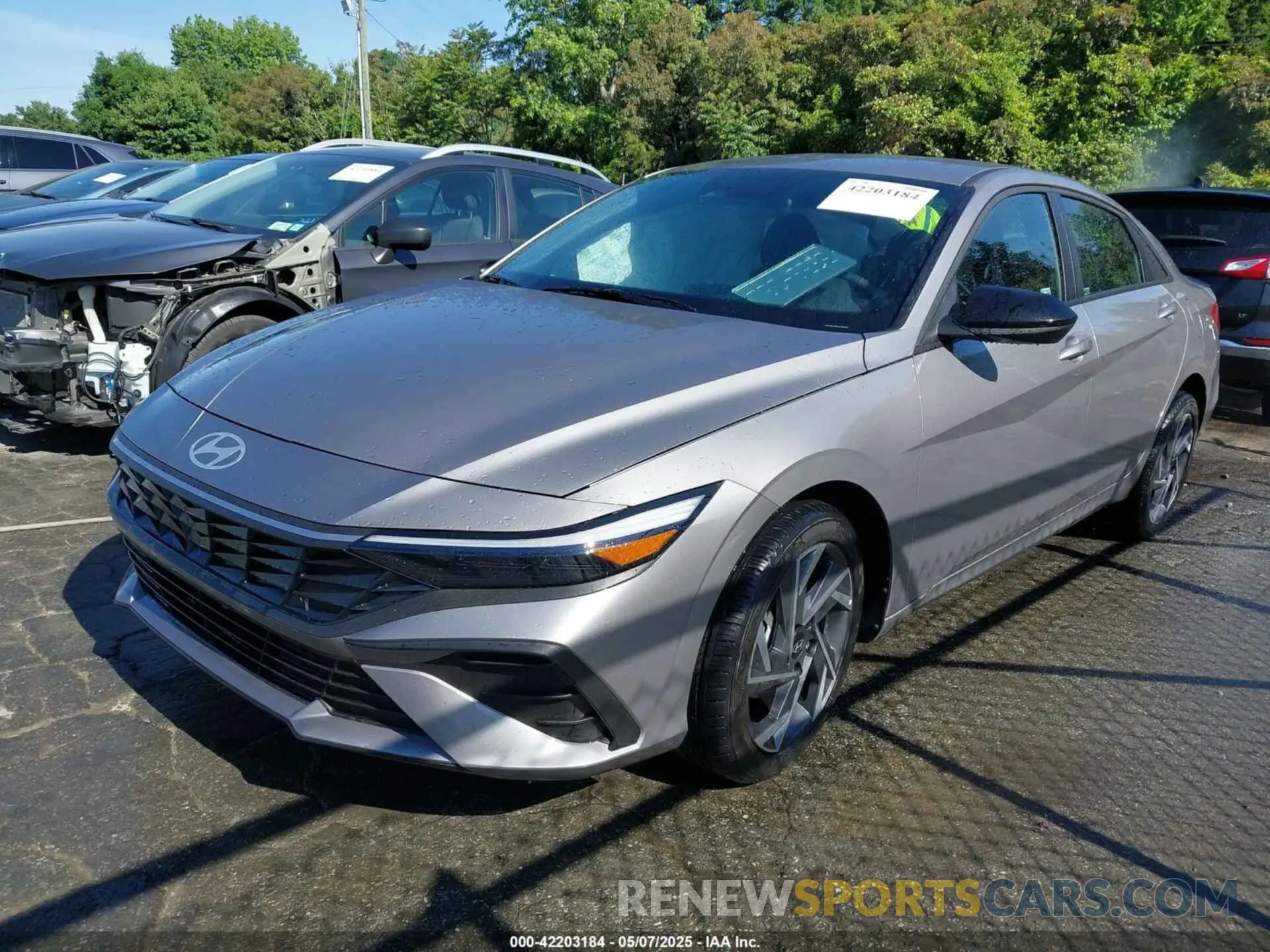 2 Photograph of a damaged car KMHLM4DG1SU930092 HYUNDAI ELANTRA 2025
