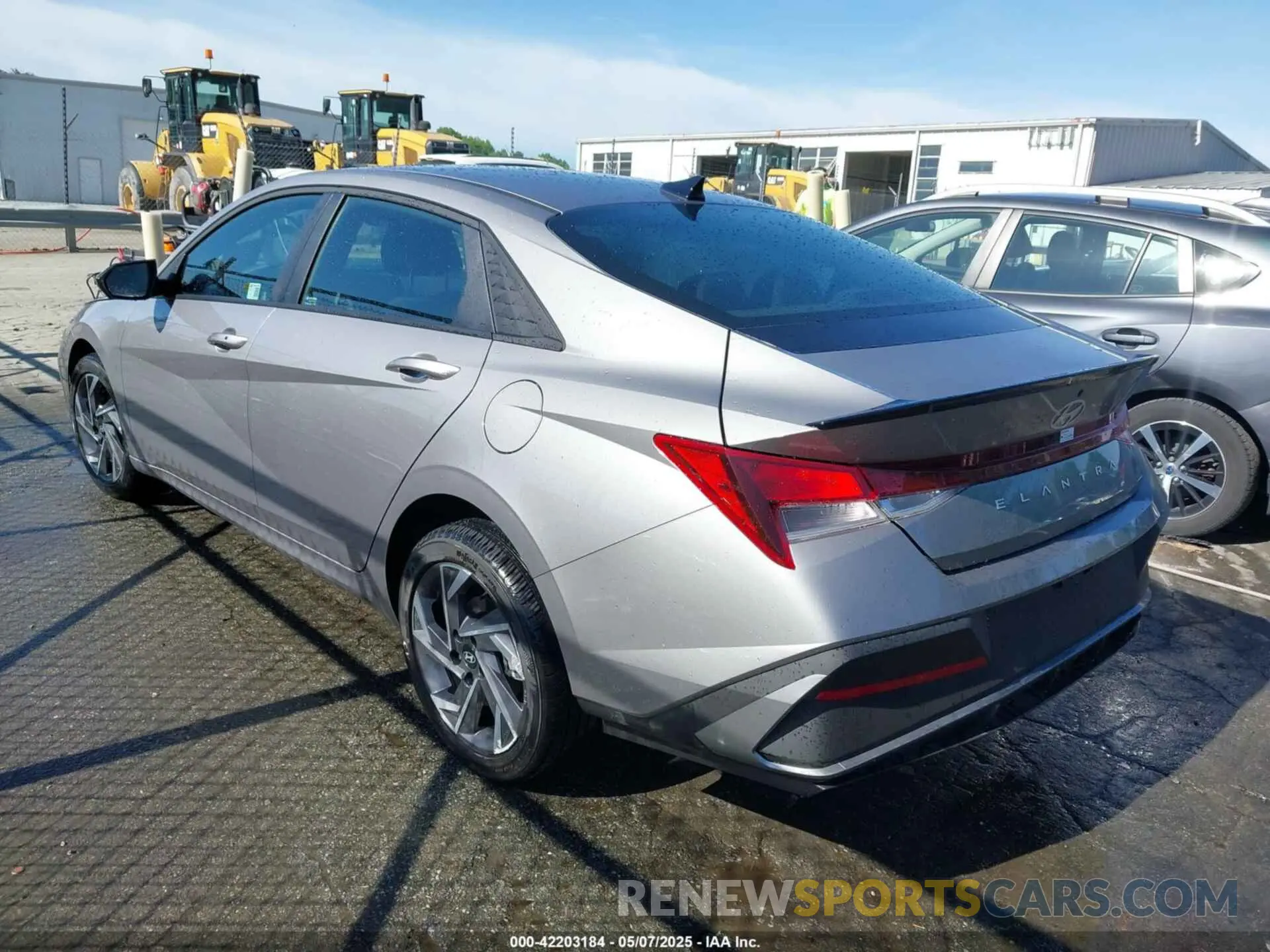 3 Photograph of a damaged car KMHLM4DG1SU930092 HYUNDAI ELANTRA 2025