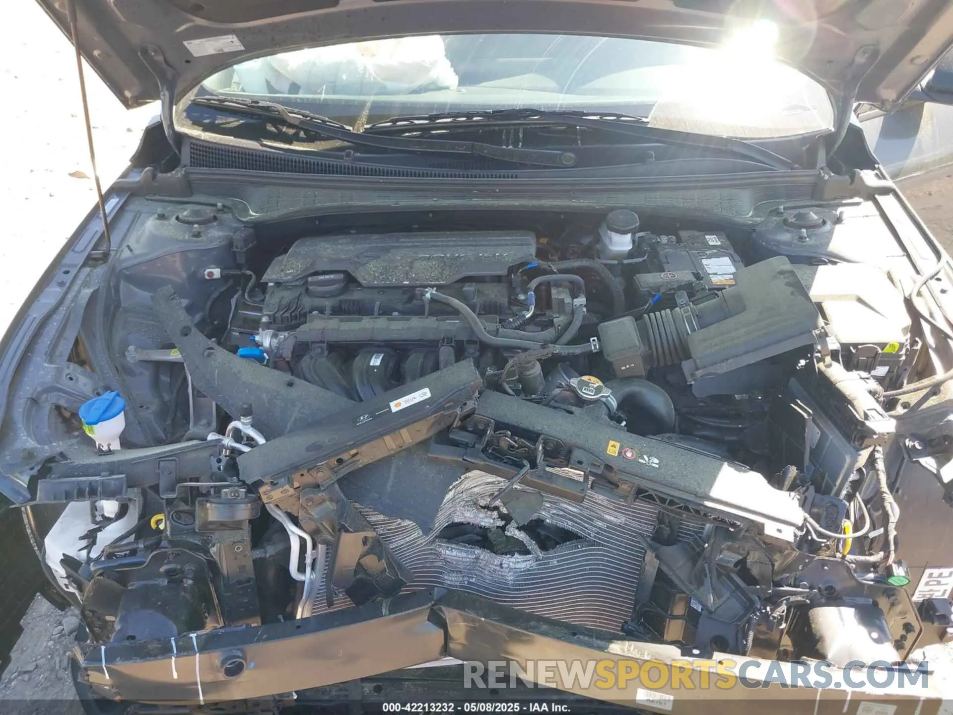 10 Photograph of a damaged car KMHLM4DG2SU876494 HYUNDAI ELANTRA 2025