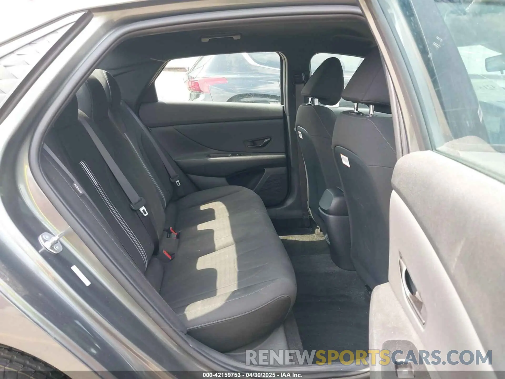 8 Photograph of a damaged car KMHLM4DG2SU878097 HYUNDAI ELANTRA 2025