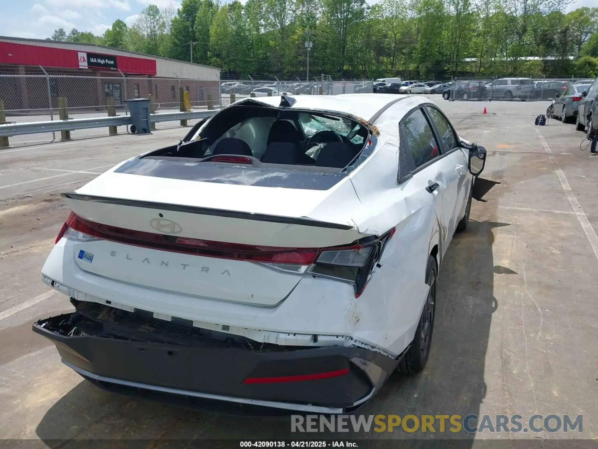4 Photograph of a damaged car KMHLM4DG2SU886376 HYUNDAI ELANTRA 2025