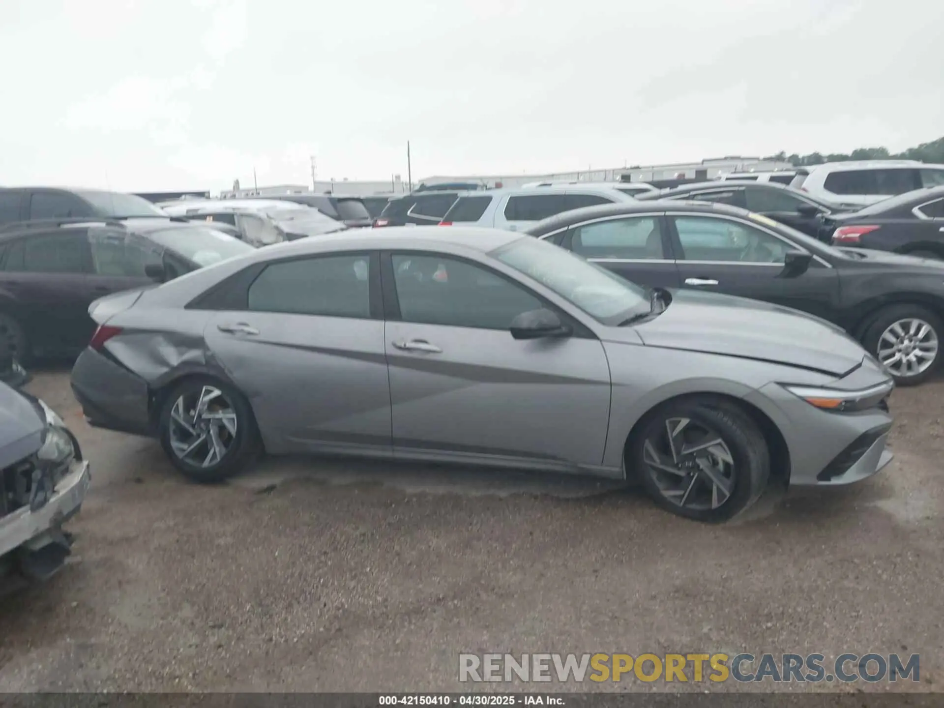 12 Photograph of a damaged car KMHLM4DG2SU887236 HYUNDAI ELANTRA 2025