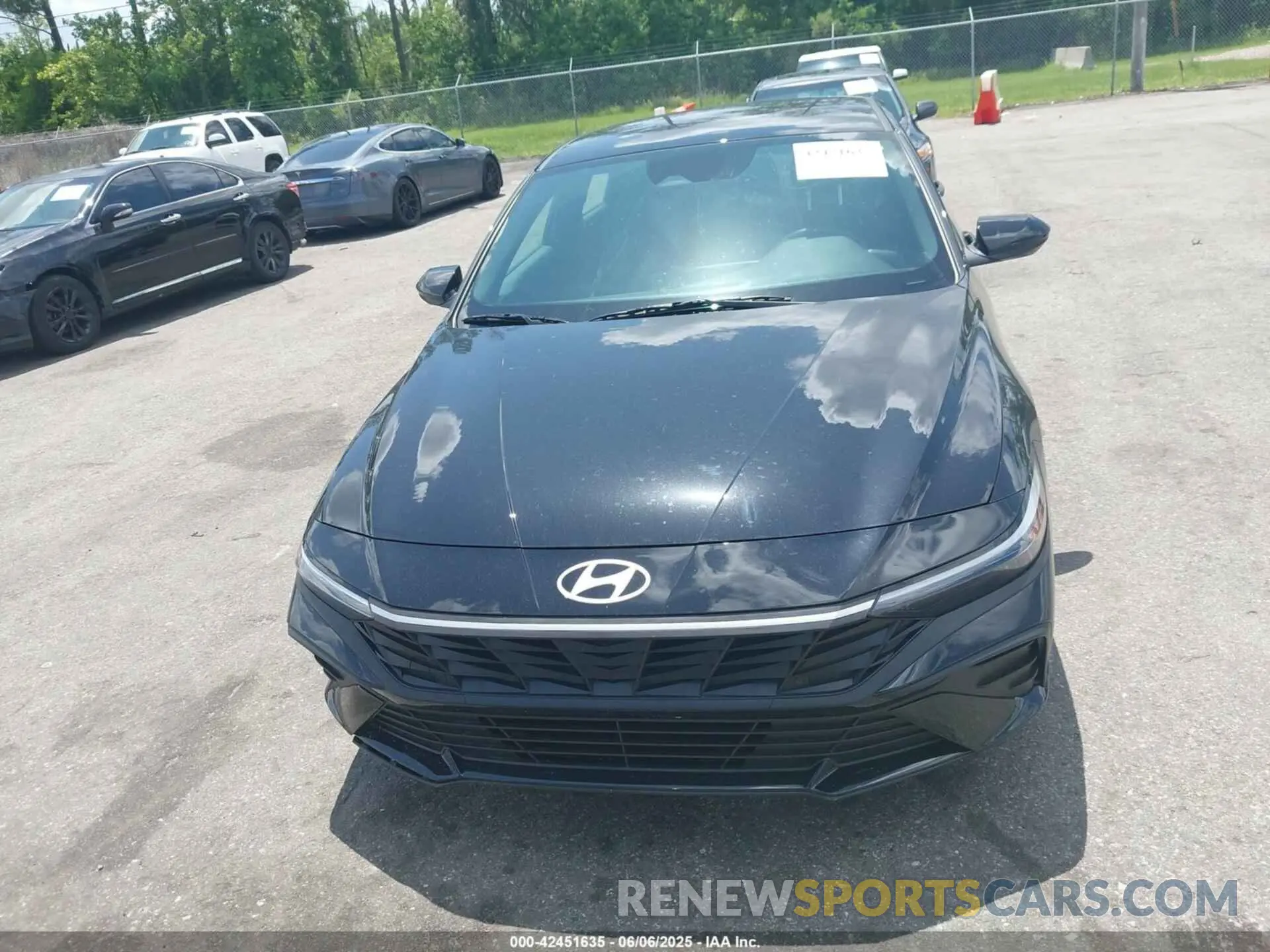 13 Photograph of a damaged car KMHLM4DG2SU888645 HYUNDAI ELANTRA 2025