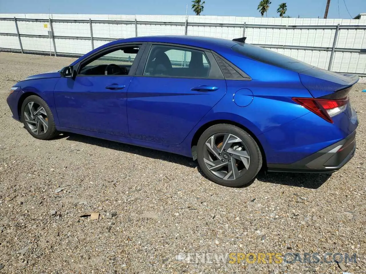 2 Photograph of a damaged car KMHLM4DG2SU901961 HYUNDAI ELANTRA 2025