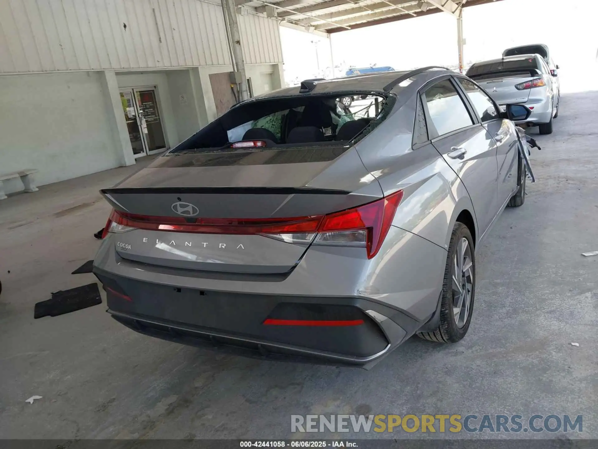 16 Photograph of a damaged car KMHLM4DG3SU866654 HYUNDAI ELANTRA 2025