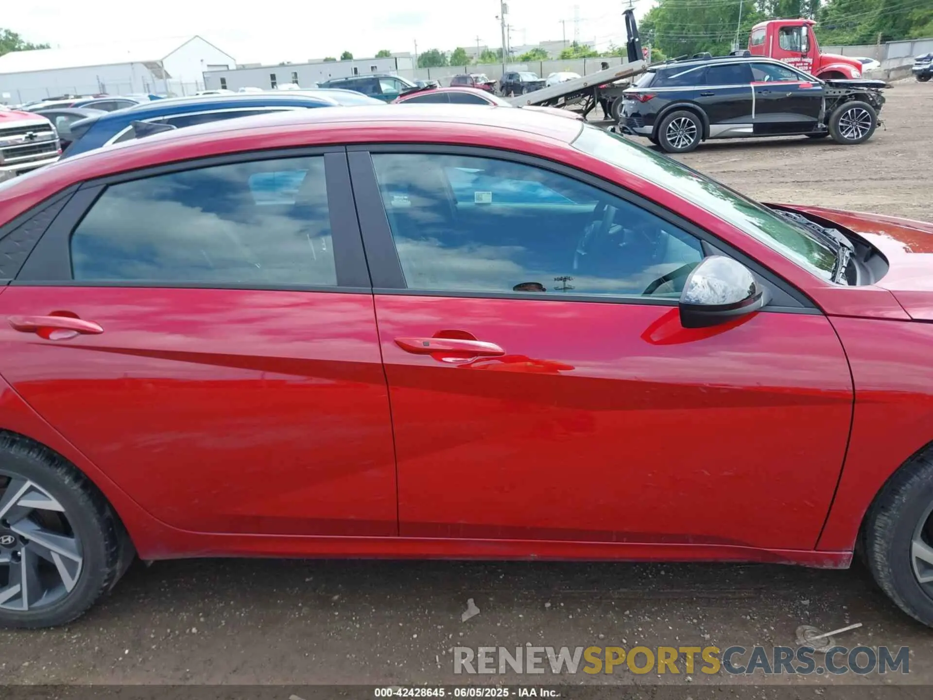 14 Photograph of a damaged car KMHLM4DG3SU909728 HYUNDAI ELANTRA 2025