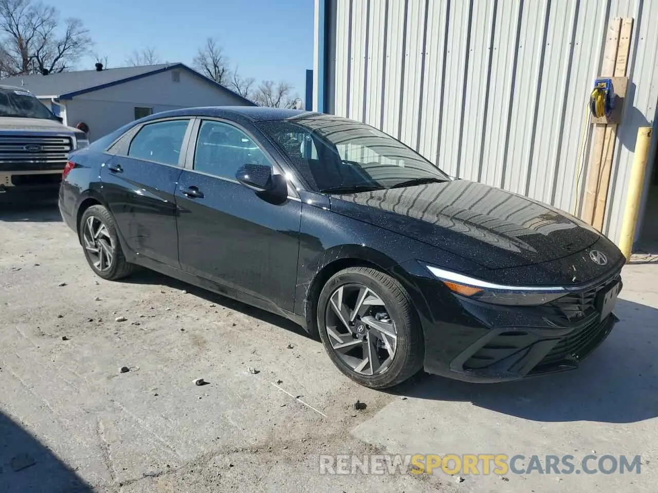 4 Photograph of a damaged car KMHLM4DG3SU916064 HYUNDAI ELANTRA 2025