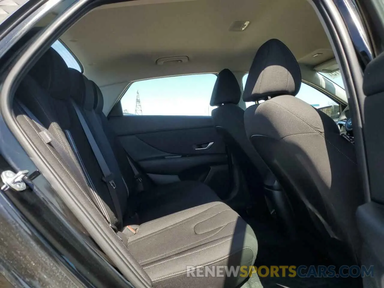 10 Photograph of a damaged car KMHLM4DG3SU922060 HYUNDAI ELANTRA 2025