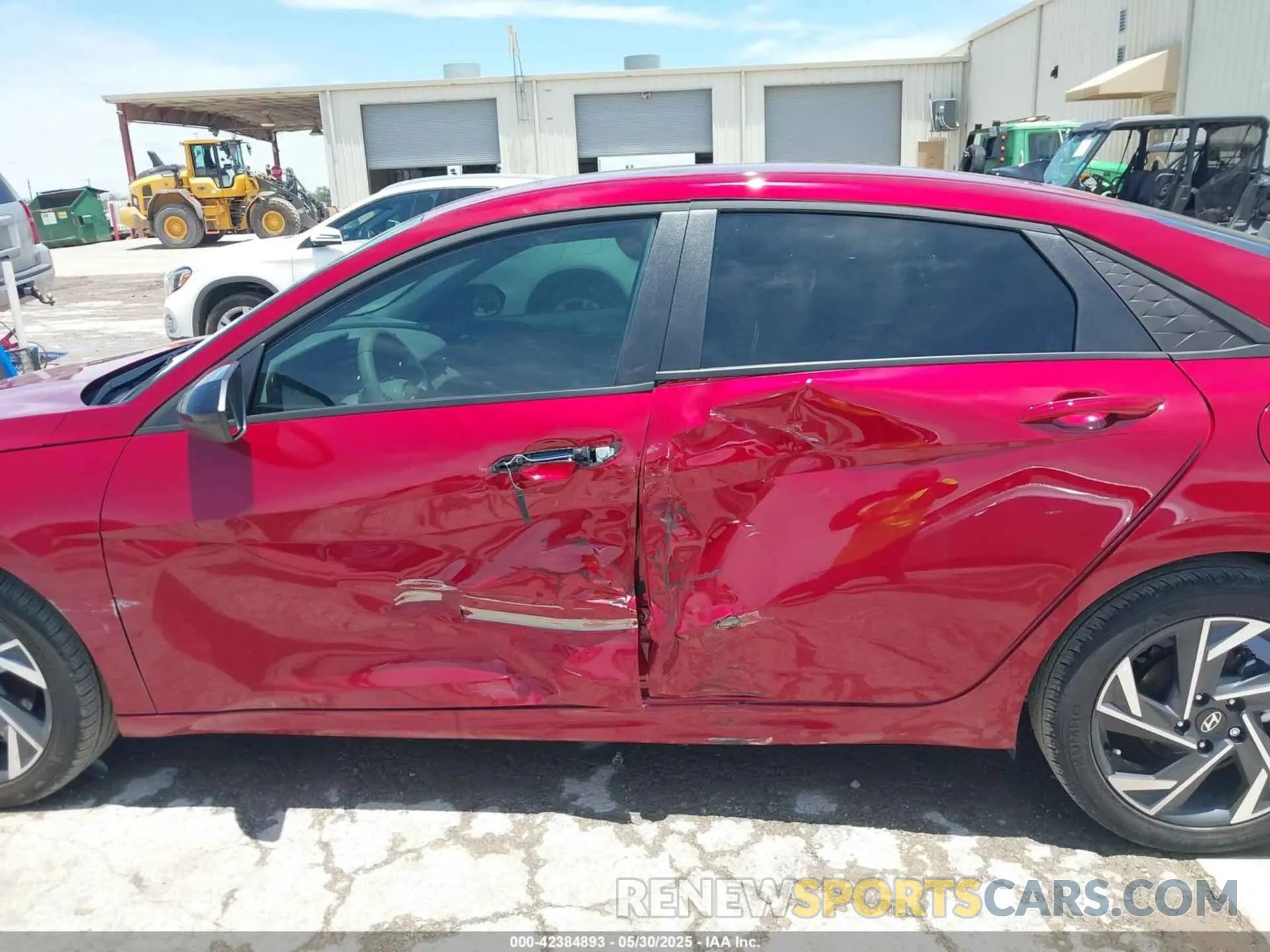 14 Photograph of a damaged car KMHLM4DG3SU961442 HYUNDAI ELANTRA 2025