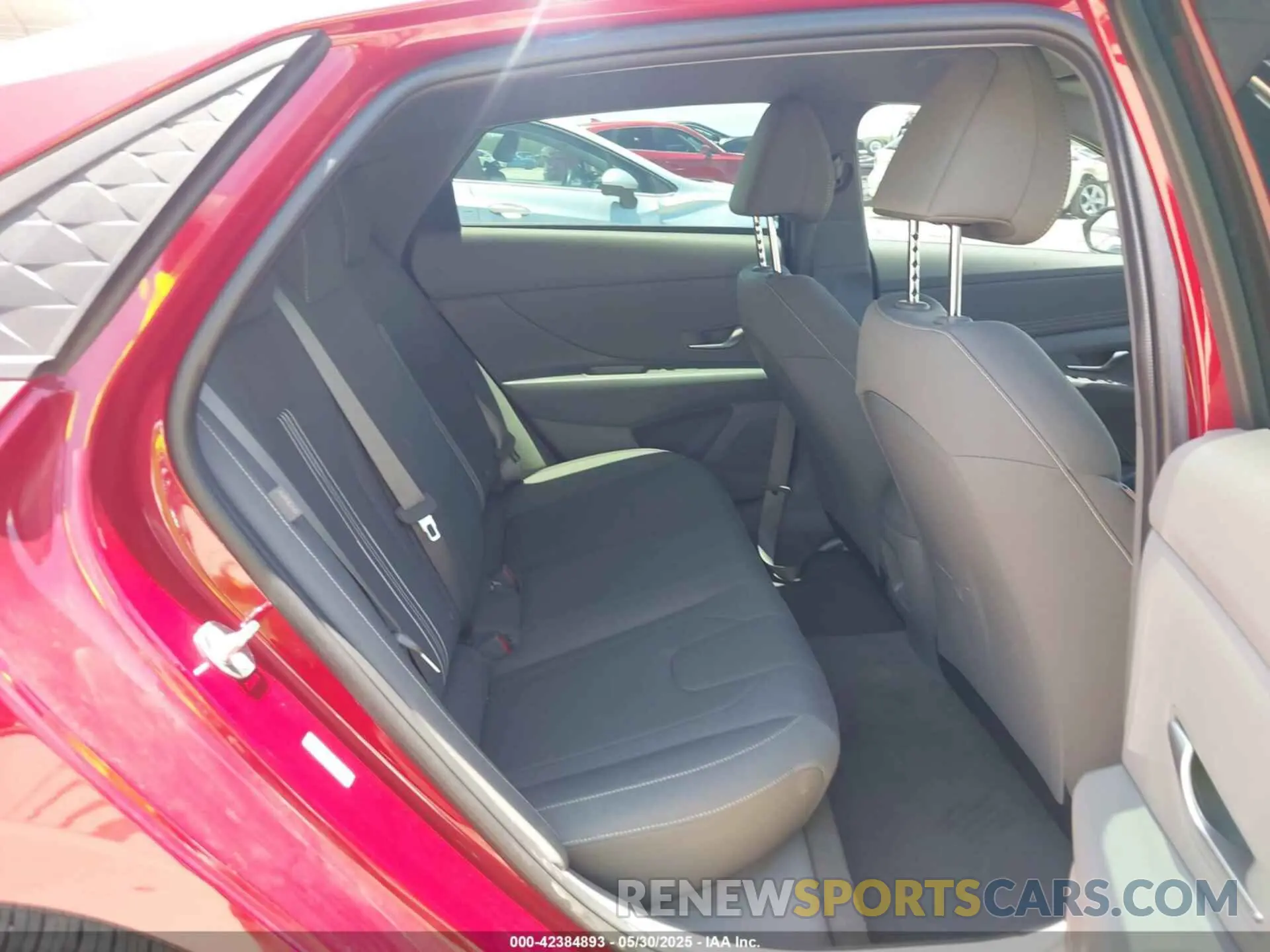 8 Photograph of a damaged car KMHLM4DG3SU961442 HYUNDAI ELANTRA 2025