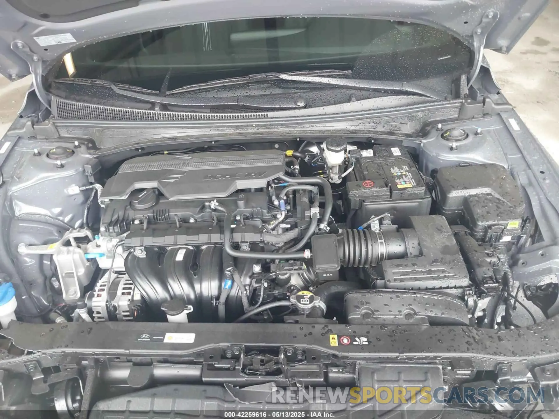10 Photograph of a damaged car KMHLM4DG4SU914825 HYUNDAI ELANTRA 2025