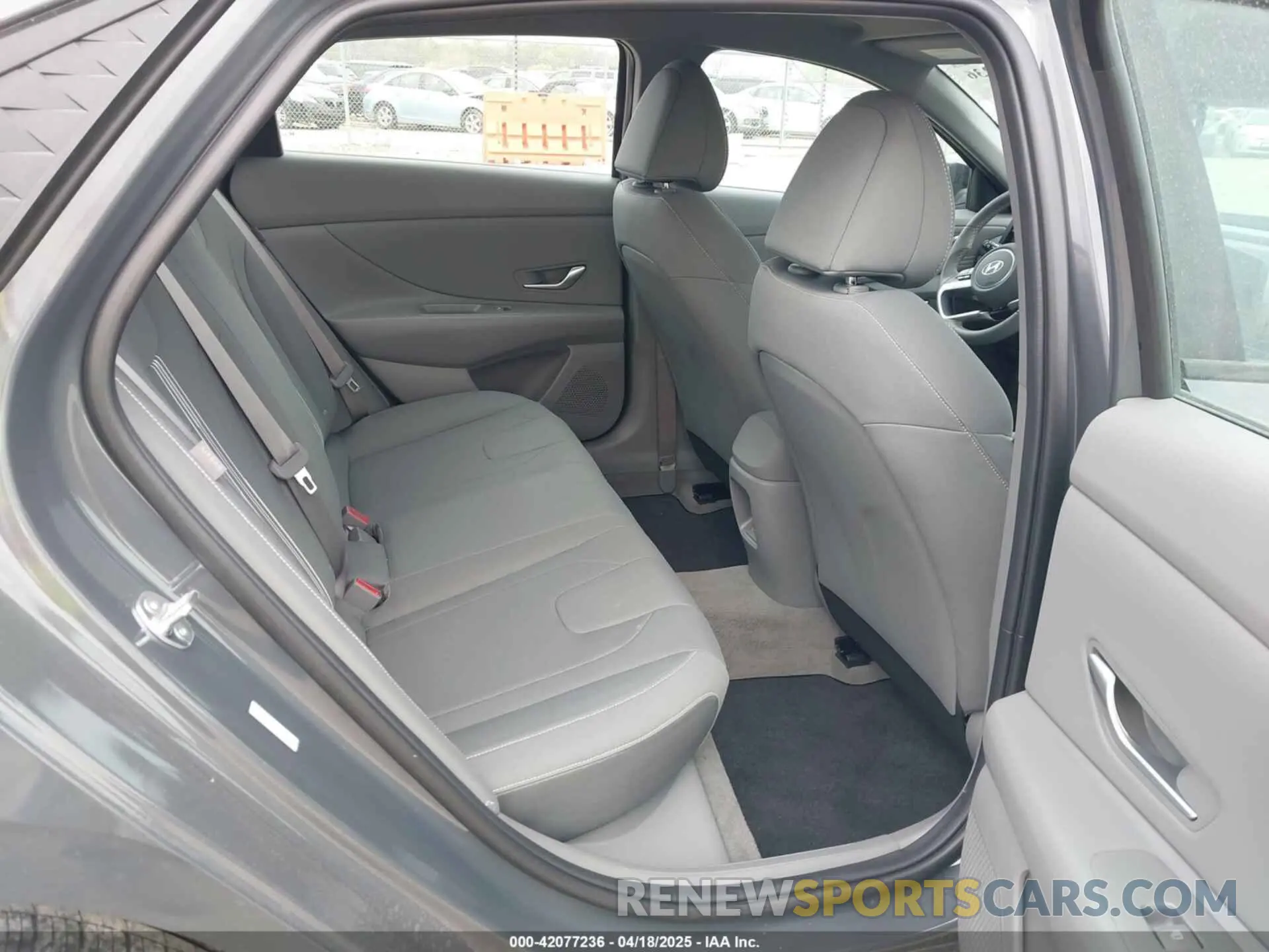 8 Photograph of a damaged car KMHLM4DG4SU956654 HYUNDAI ELANTRA 2025