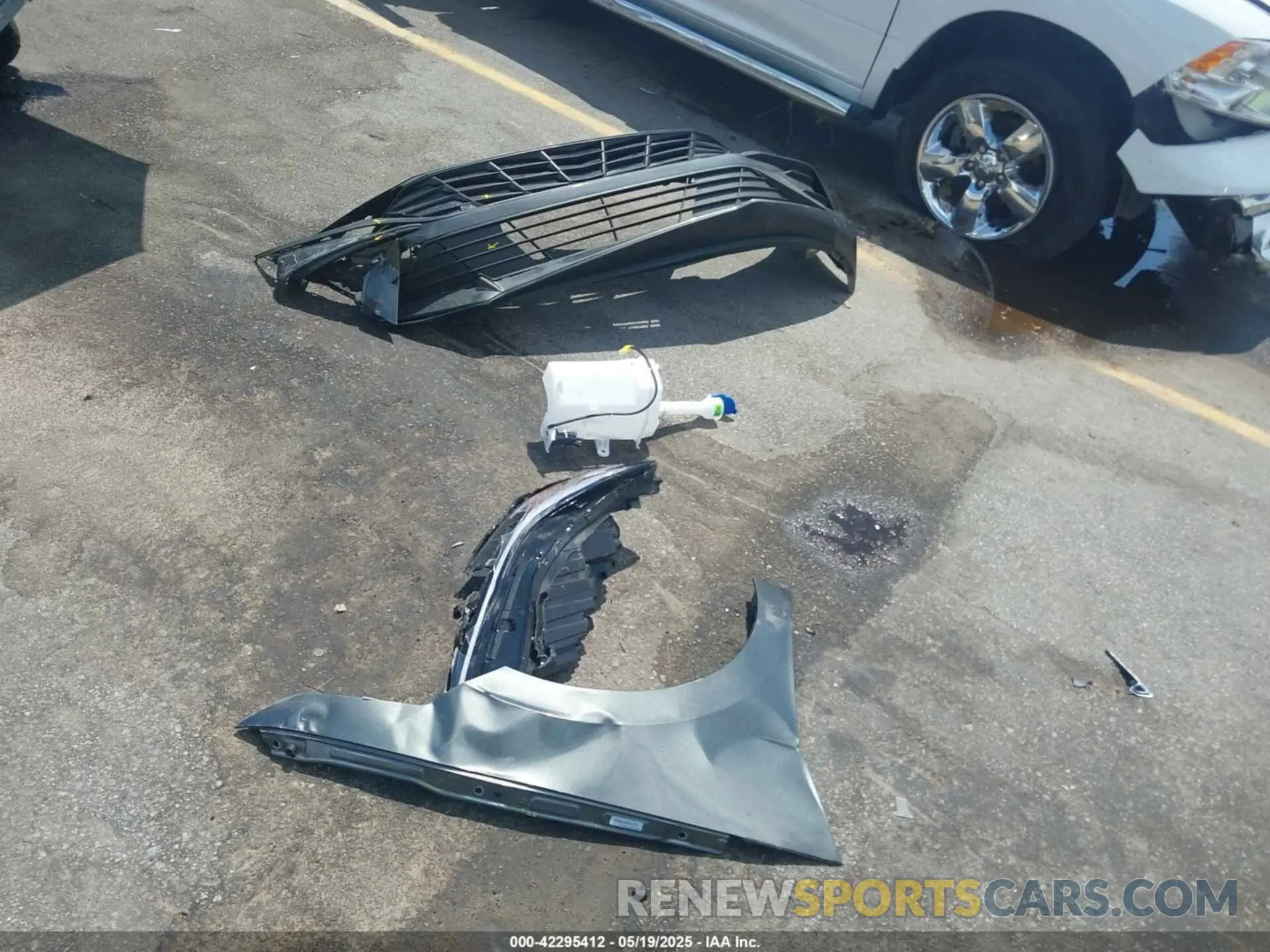 12 Photograph of a damaged car KMHLM4DG4SU980596 HYUNDAI ELANTRA 2025