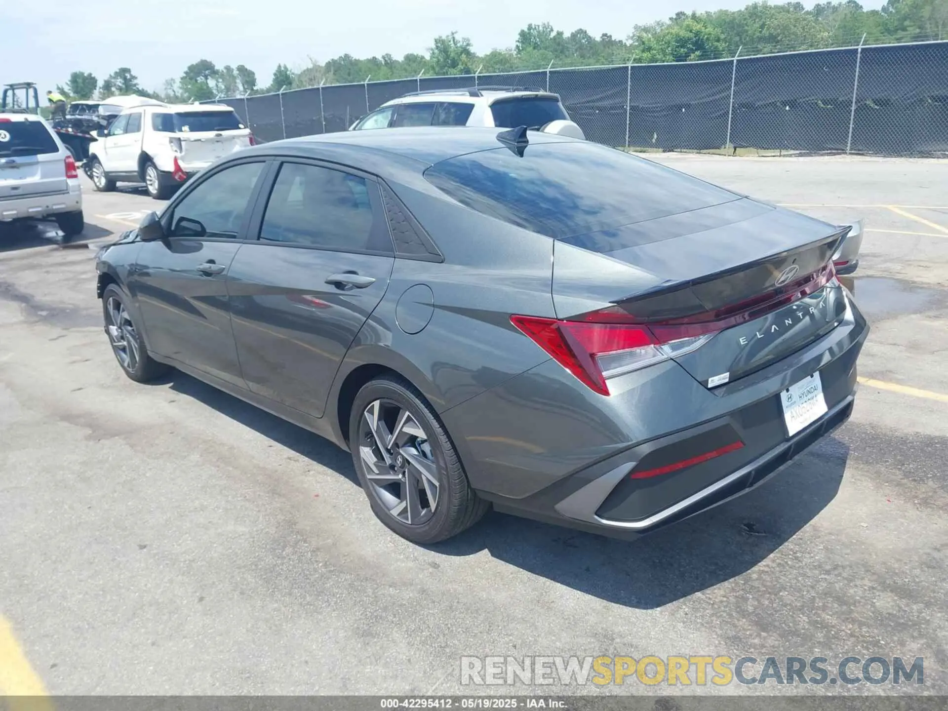 3 Photograph of a damaged car KMHLM4DG4SU980596 HYUNDAI ELANTRA 2025