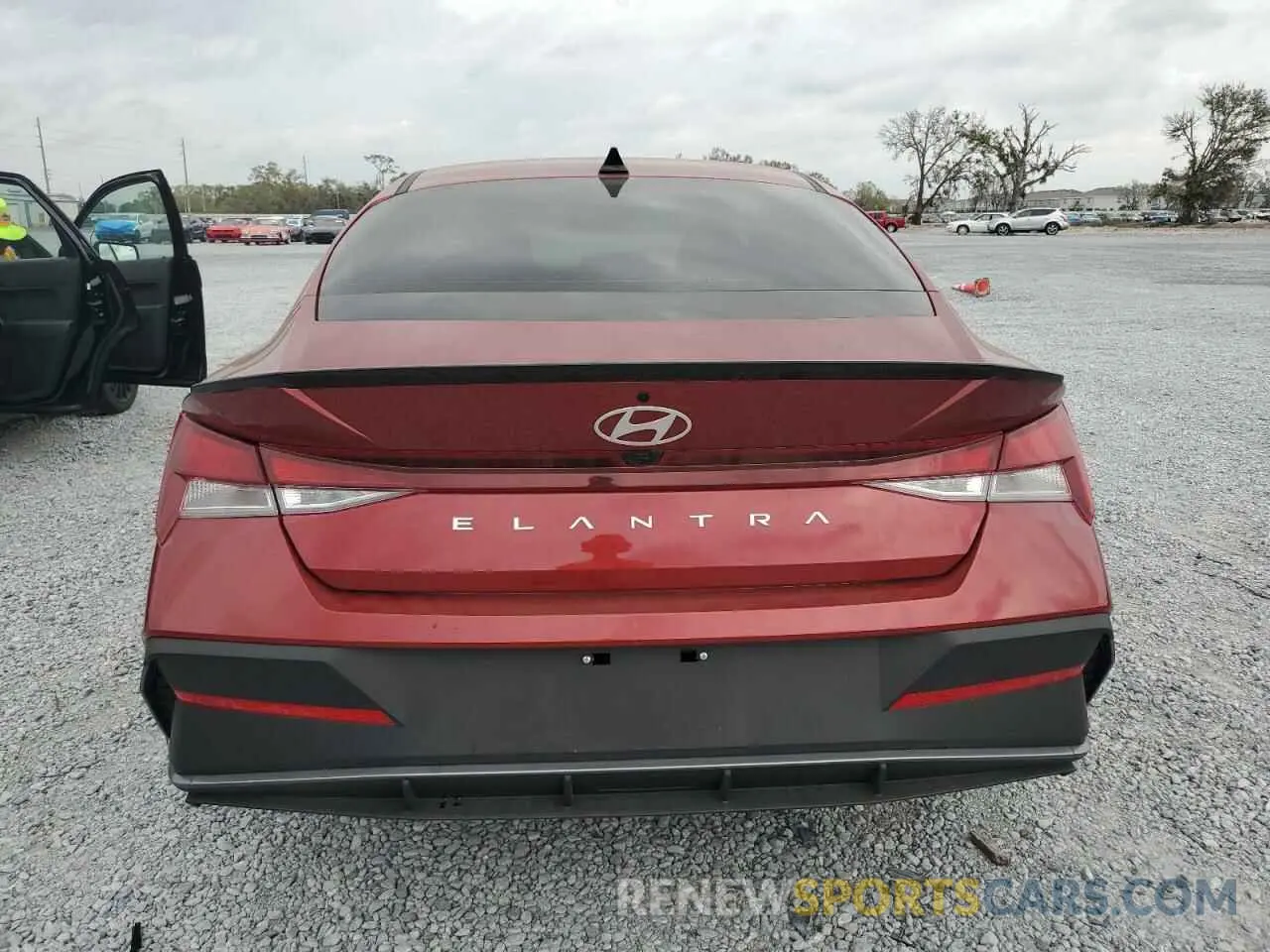 6 Photograph of a damaged car KMHLM4DG5SU896982 HYUNDAI ELANTRA 2025