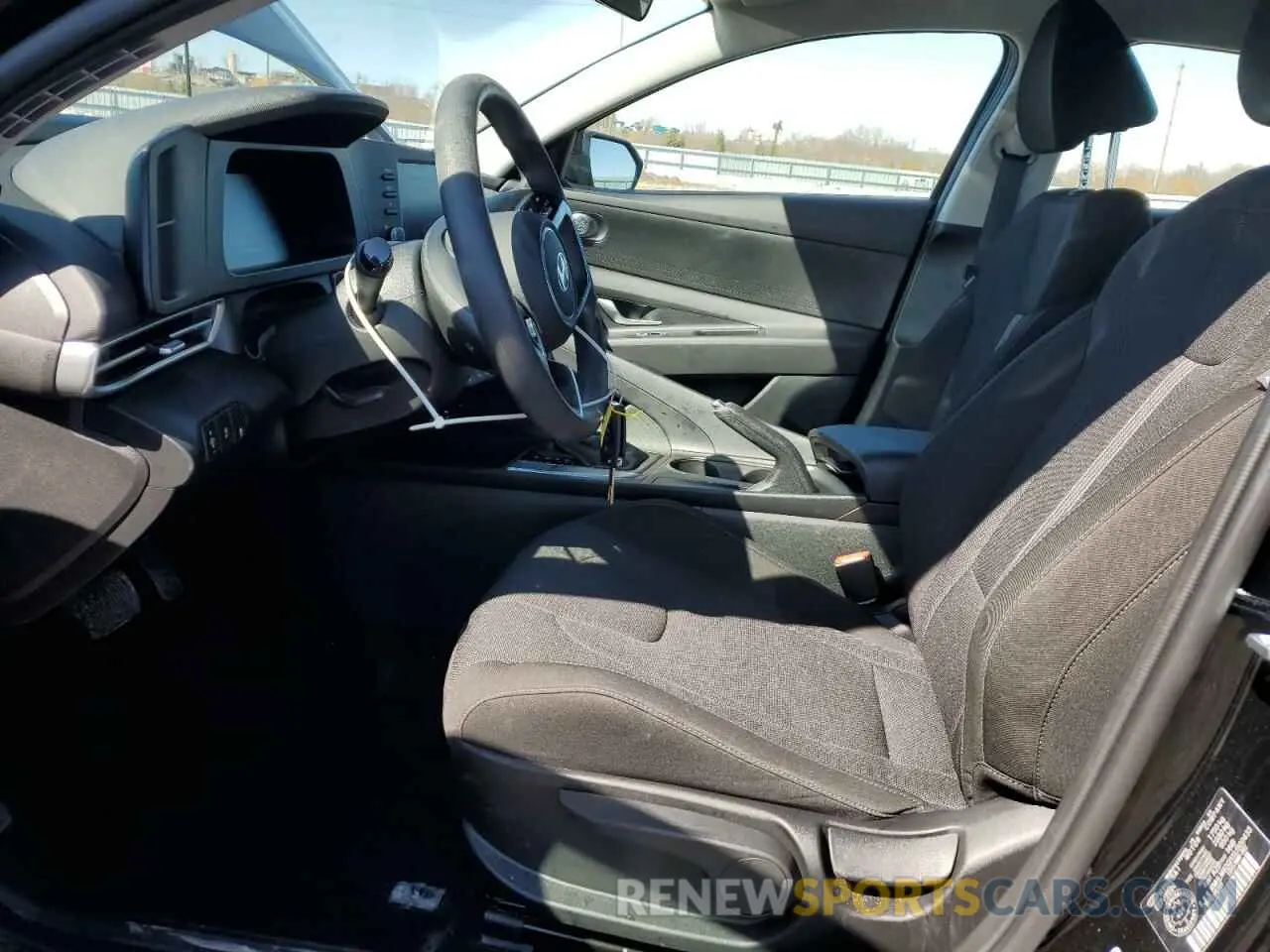 7 Photograph of a damaged car KMHLM4DG5SU900433 HYUNDAI ELANTRA 2025